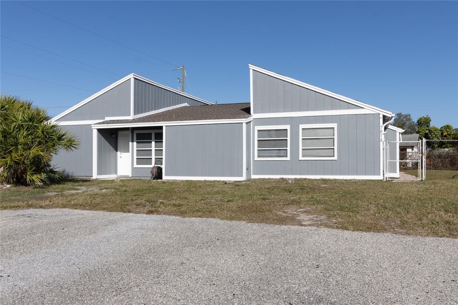 Duplex at 7013 BRENTFORD RD, SARASOTA, photo 27 of 42