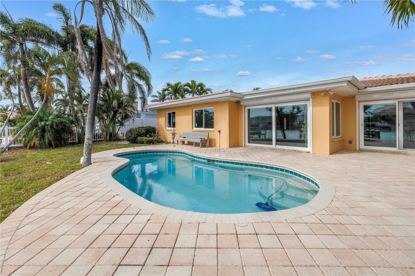Single Family Residence at 10128 YACHT CLUB DR, TREASURE ISLAND, photo 5 of 80