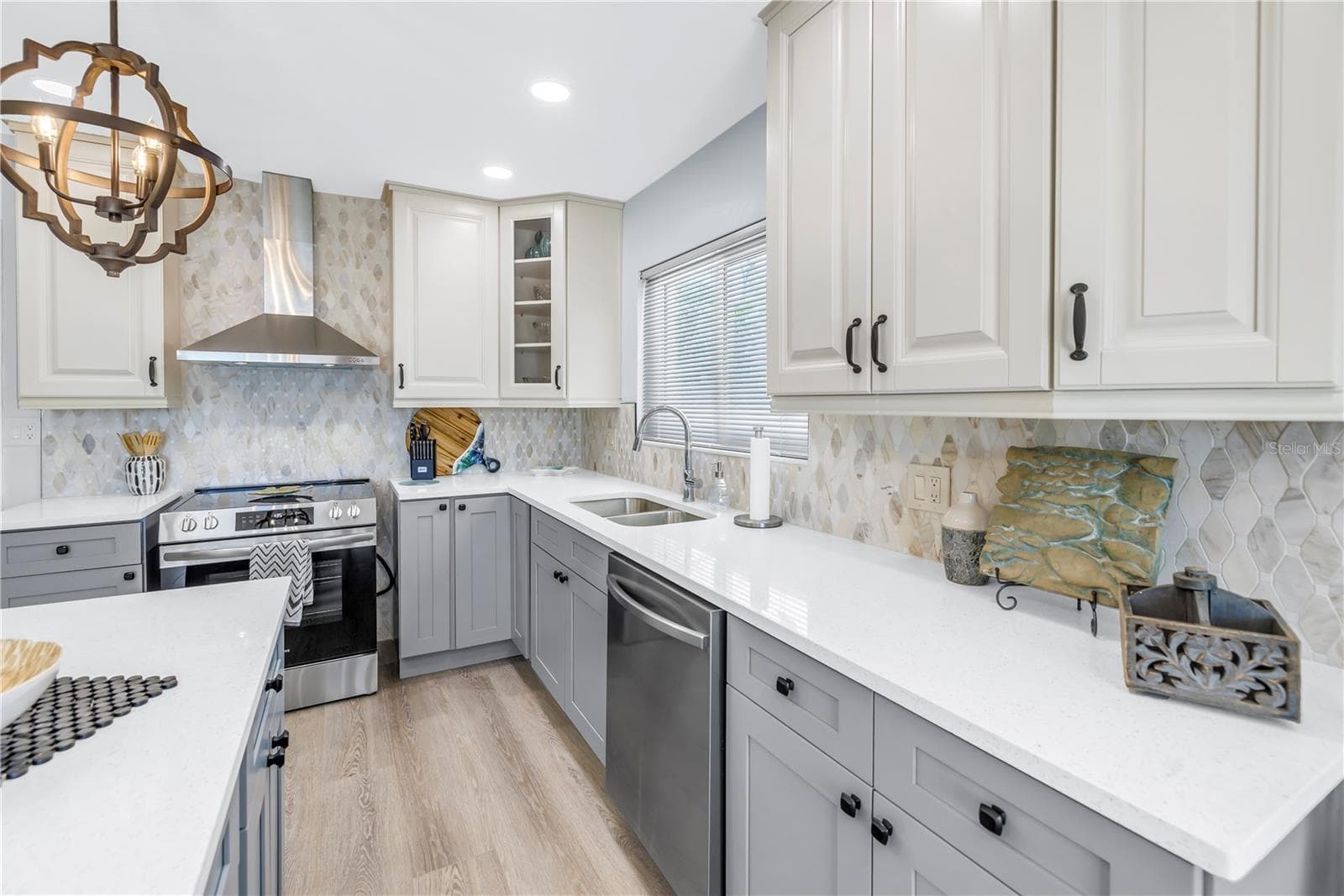 Single Family Residence at 10128 YACHT CLUB DR, TREASURE ISLAND, photo 10 of 80