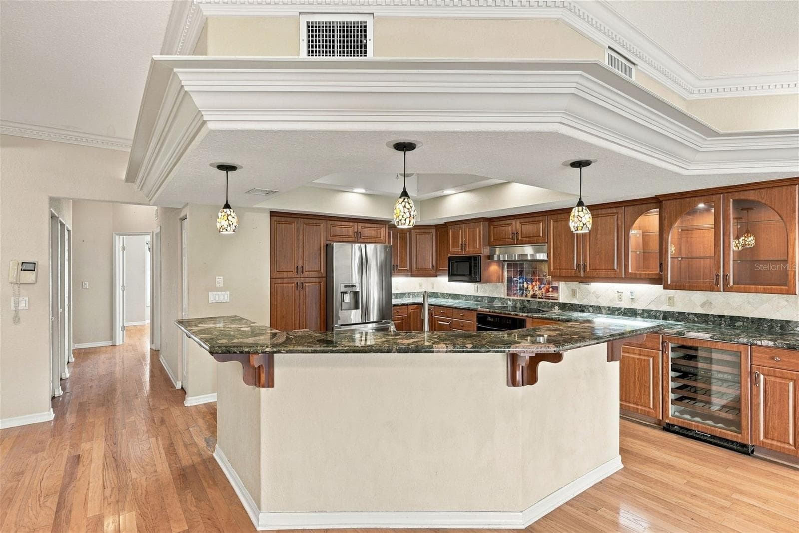 Townhouse at 9227 CAPTIVA CIR, ST PETE BEACH, photo 7 of 63