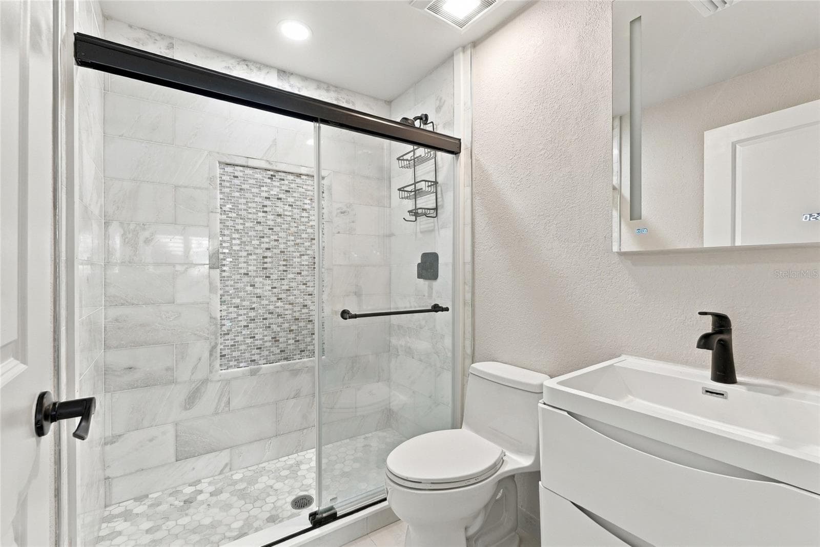 Single Family Residence at 556 JOHNS PASS AVE, MADEIRA BEACH, photo 25 of 44