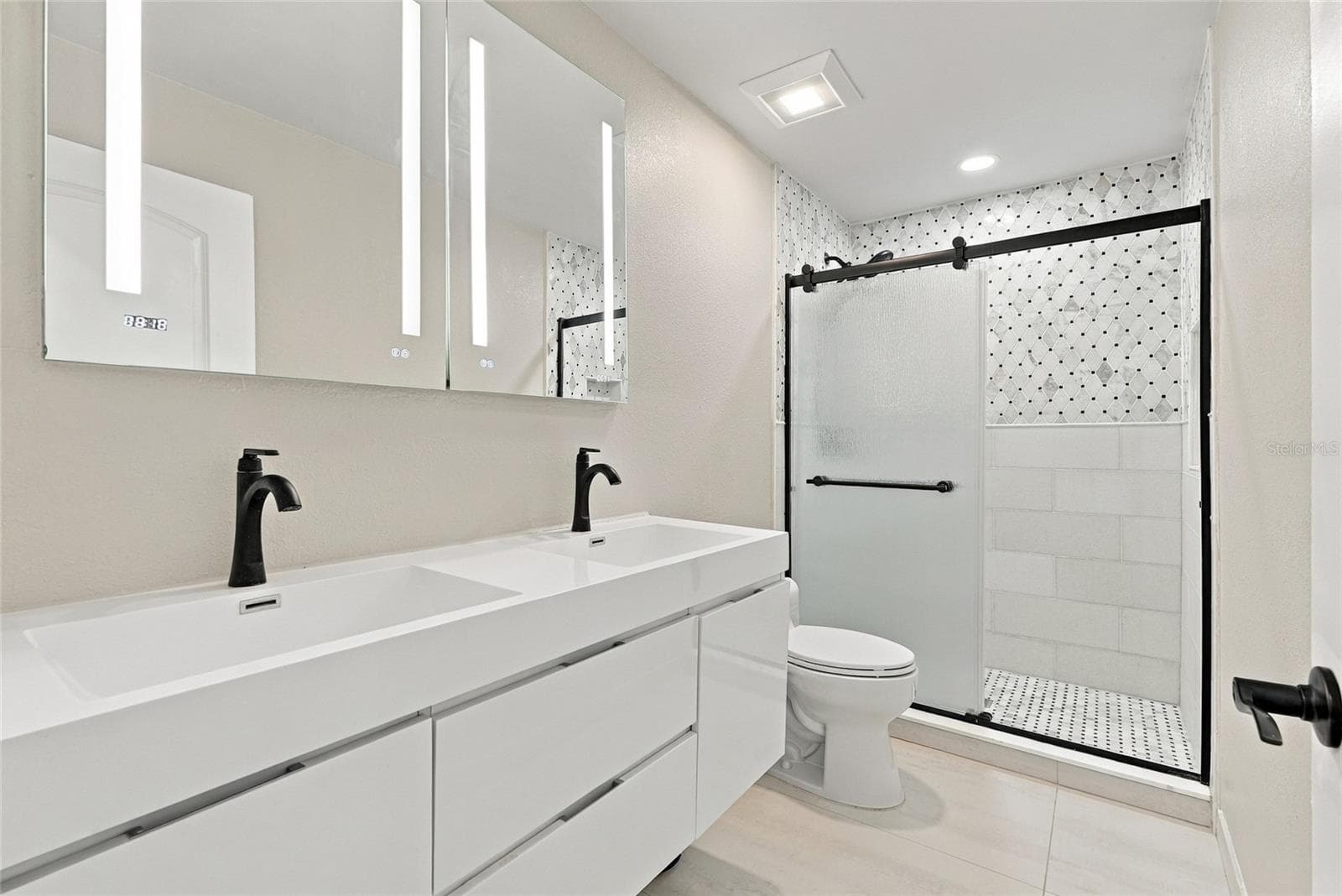 Primary Bath - 556 JOHNS PASS AVE, MADEIRA BEACH