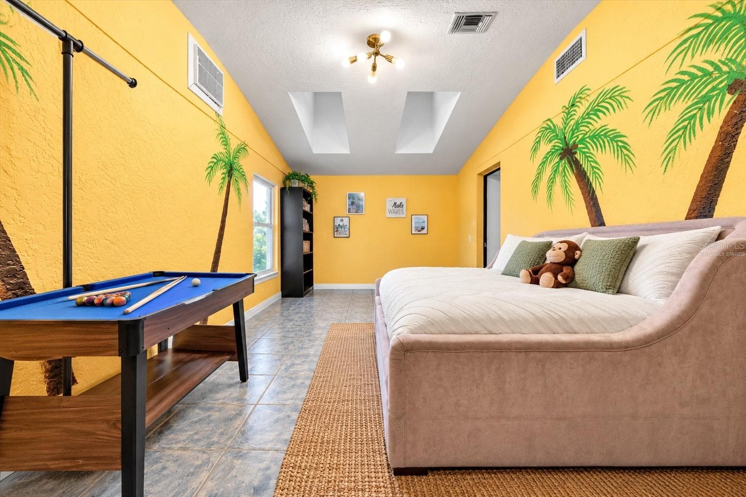 VIRTUALLY STAGED PLAYROOM - 3222 LEAMINGTON ST, PORT CHARLOTTE