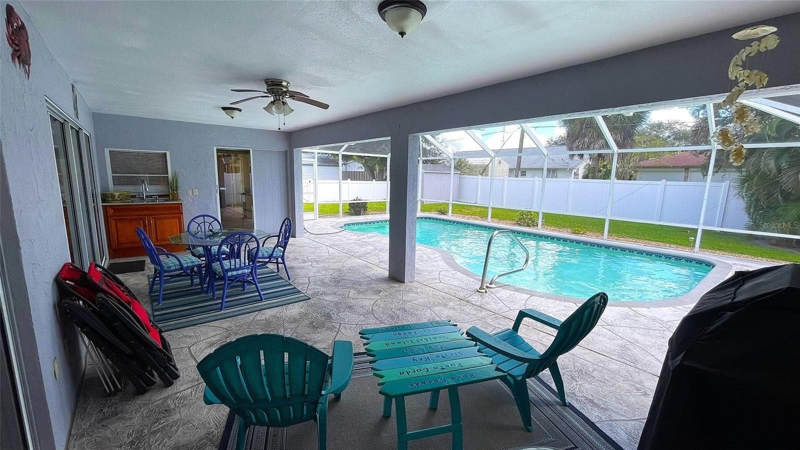 Spacious Covered Lanai - 1009 LABELLE TER NW, PORT CHARLOTTE