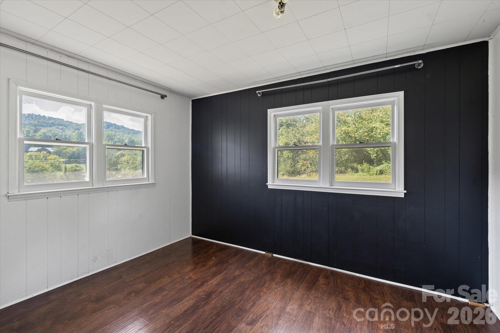 Single Family Residence at 20 Cedar Farm Road, Asheville, photo 21 of 38