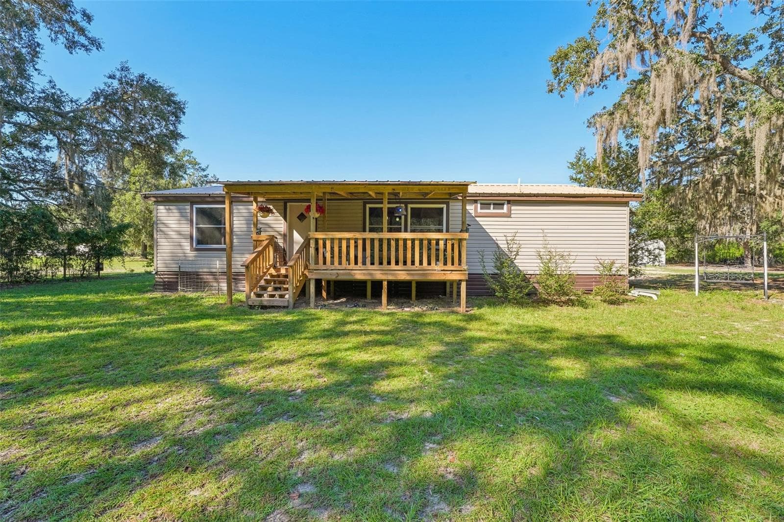 Manufactured Home at 879 COUSINTOWN RD, INTERLACHEN, photo 44 of 51