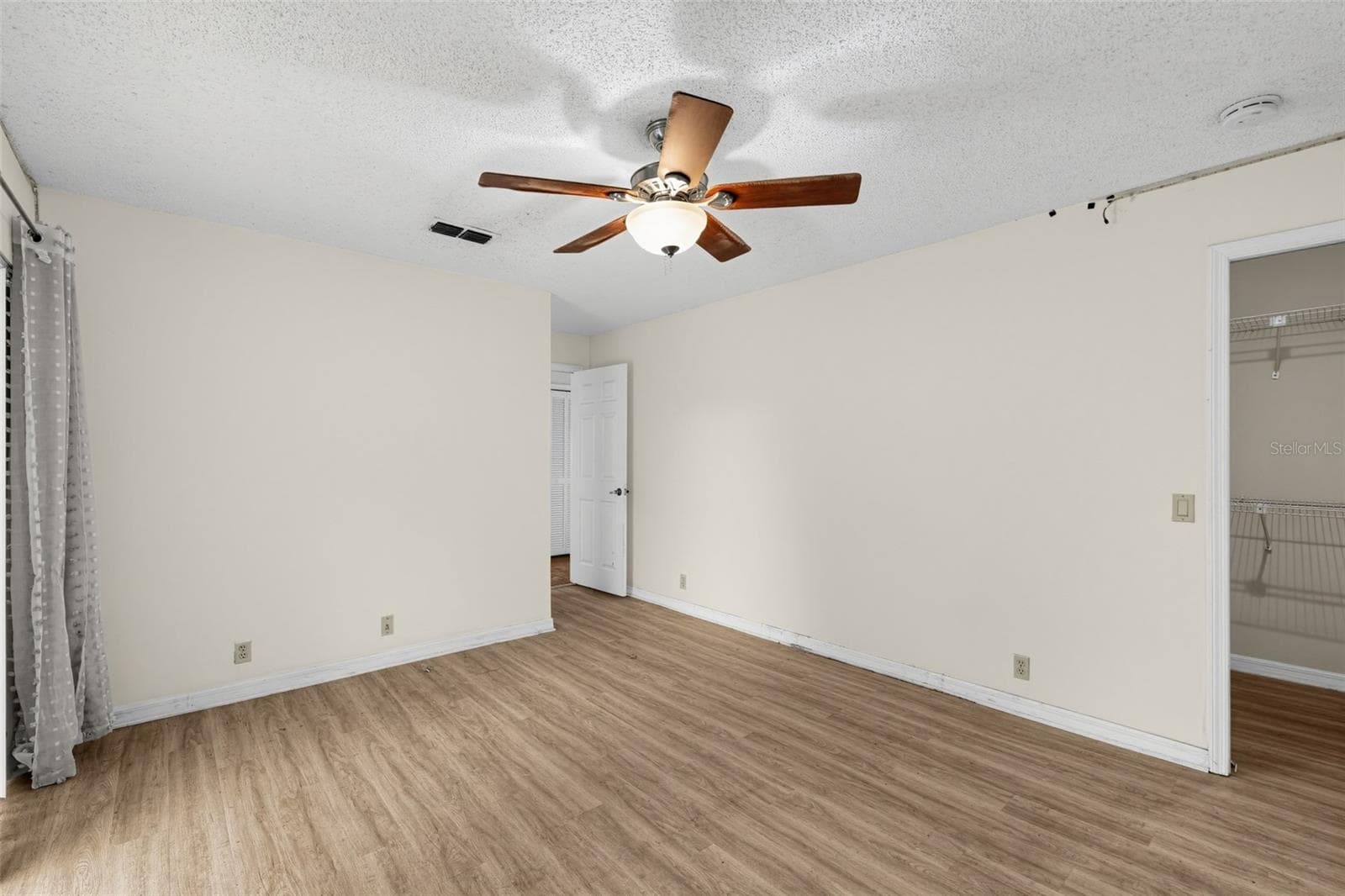 Single Family Residence at 4327 INWOOD LANDING DR, ORLANDO, photo 14 of 24