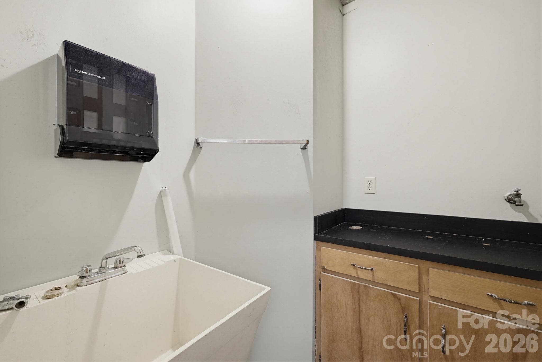 Medical at 114 S Park Terrace, Eden, photo 45 of 47