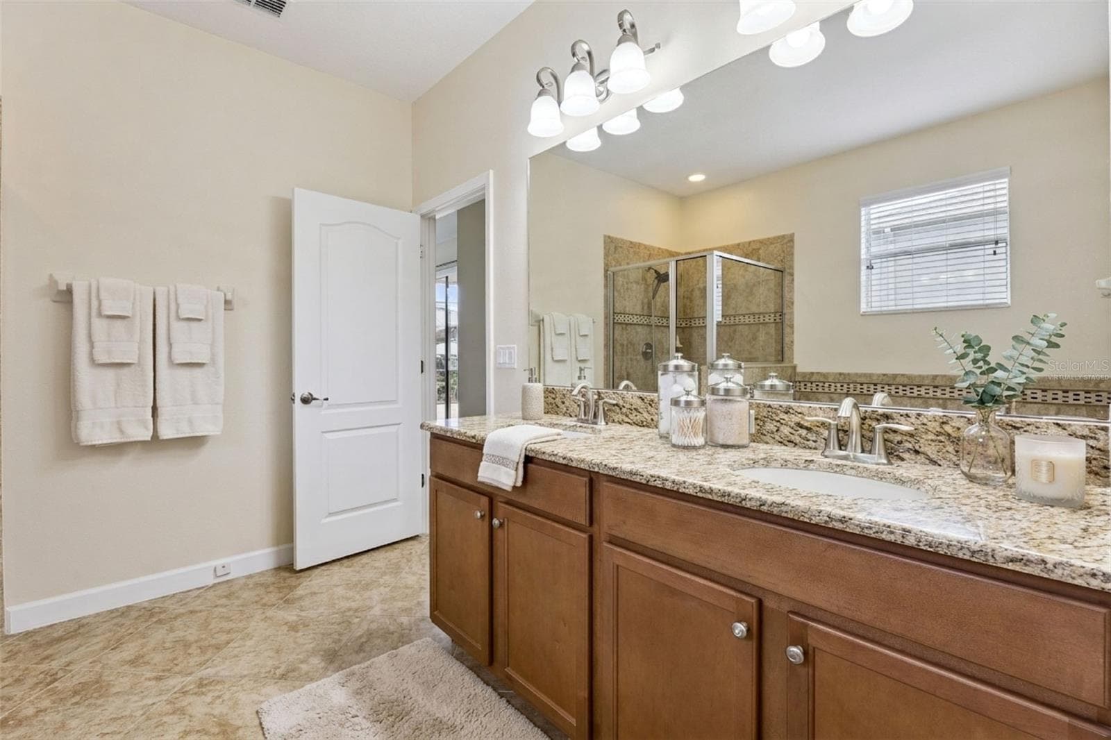 Virtually staged primary bathroom - 2892 SANDY CAY ST, CLERMONT