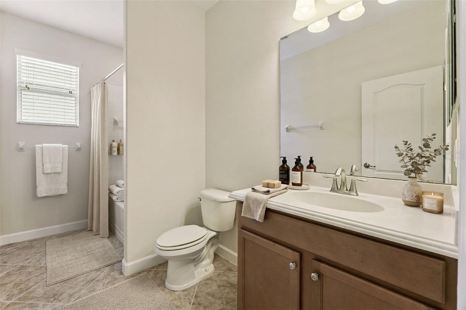 Virtually staged bathroom - 2892 SANDY CAY ST, CLERMONT