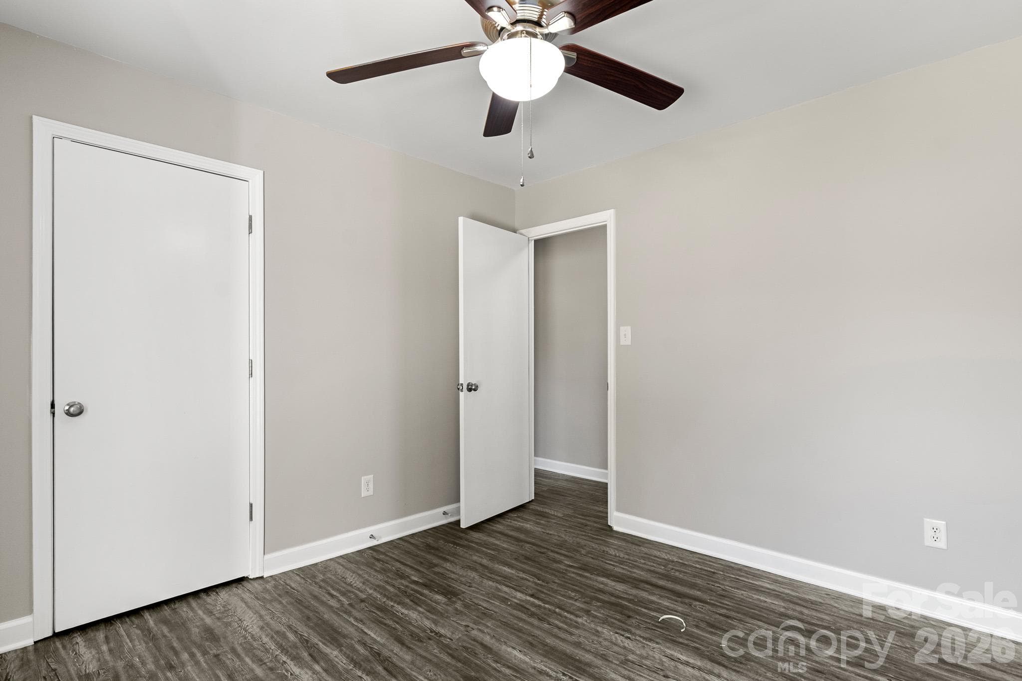 Single Family Residence at 7607 Eastbourne Road, Charlotte, photo 7 of 46