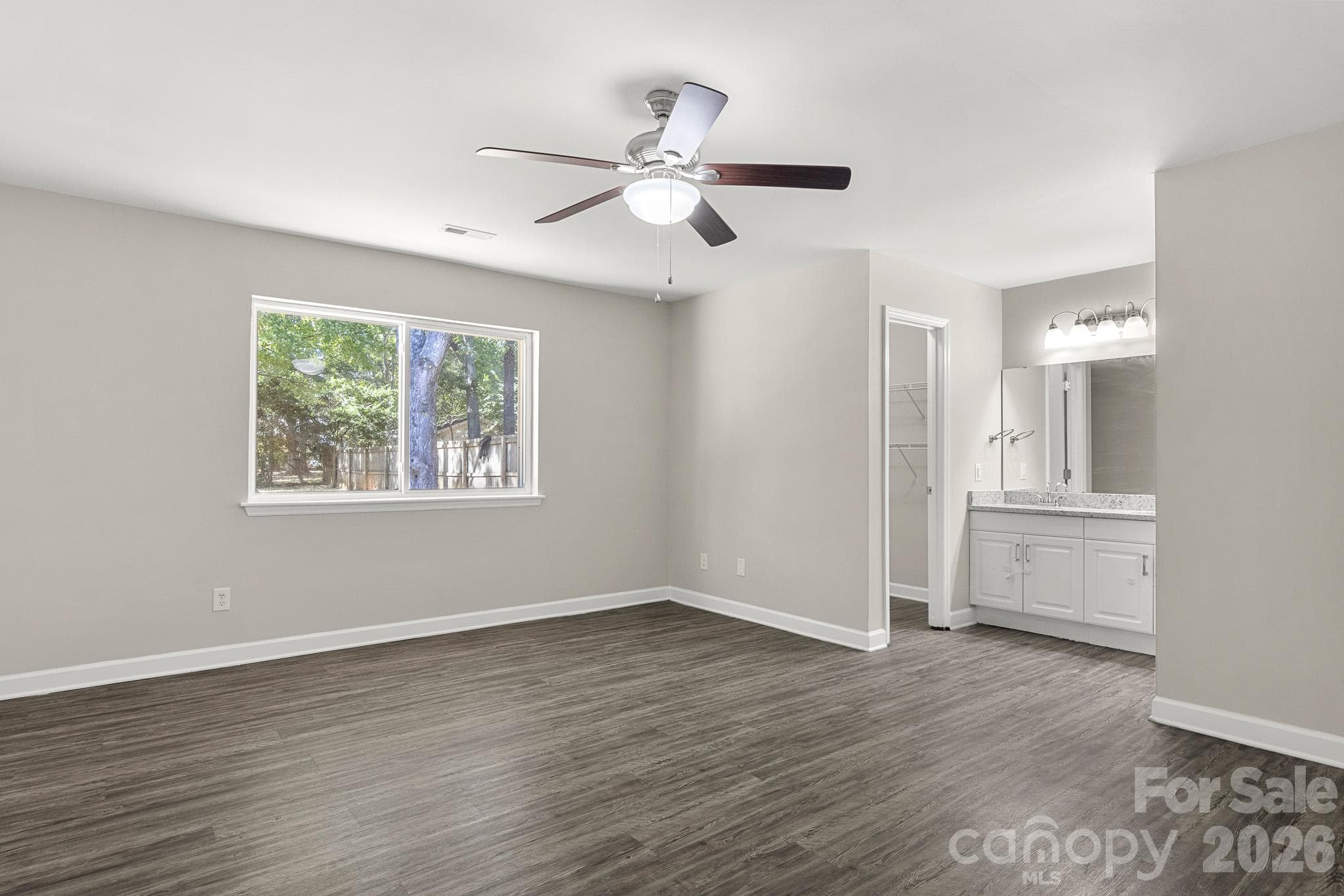 Single Family Residence at 7607 Eastbourne Road, Charlotte, photo 13 of 46