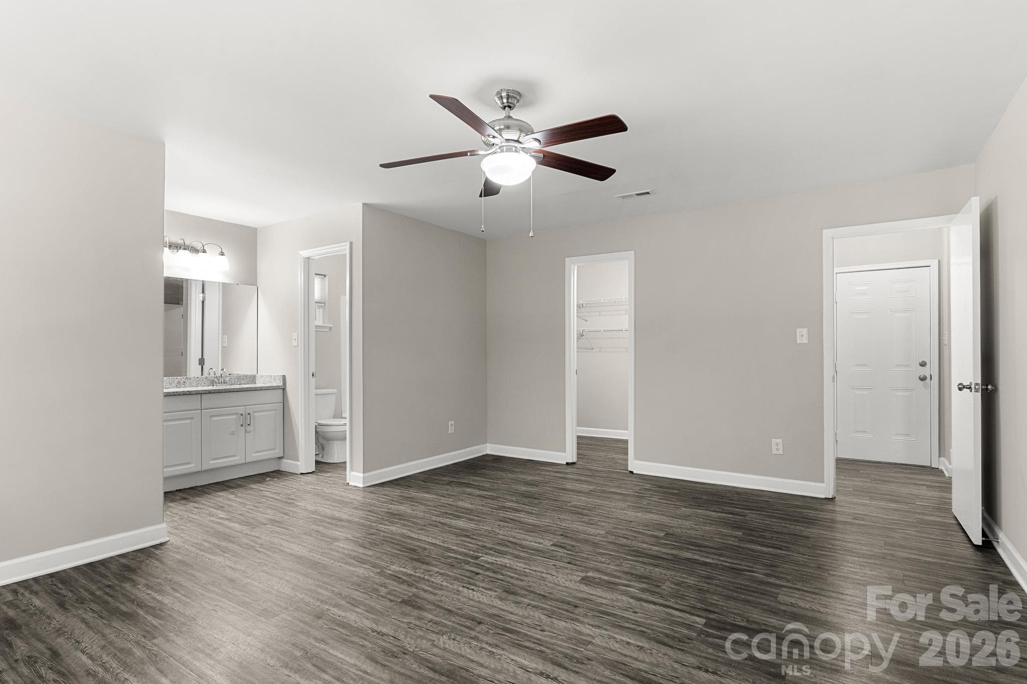 Single Family Residence at 7607 Eastbourne Road, Charlotte, photo 15 of 46