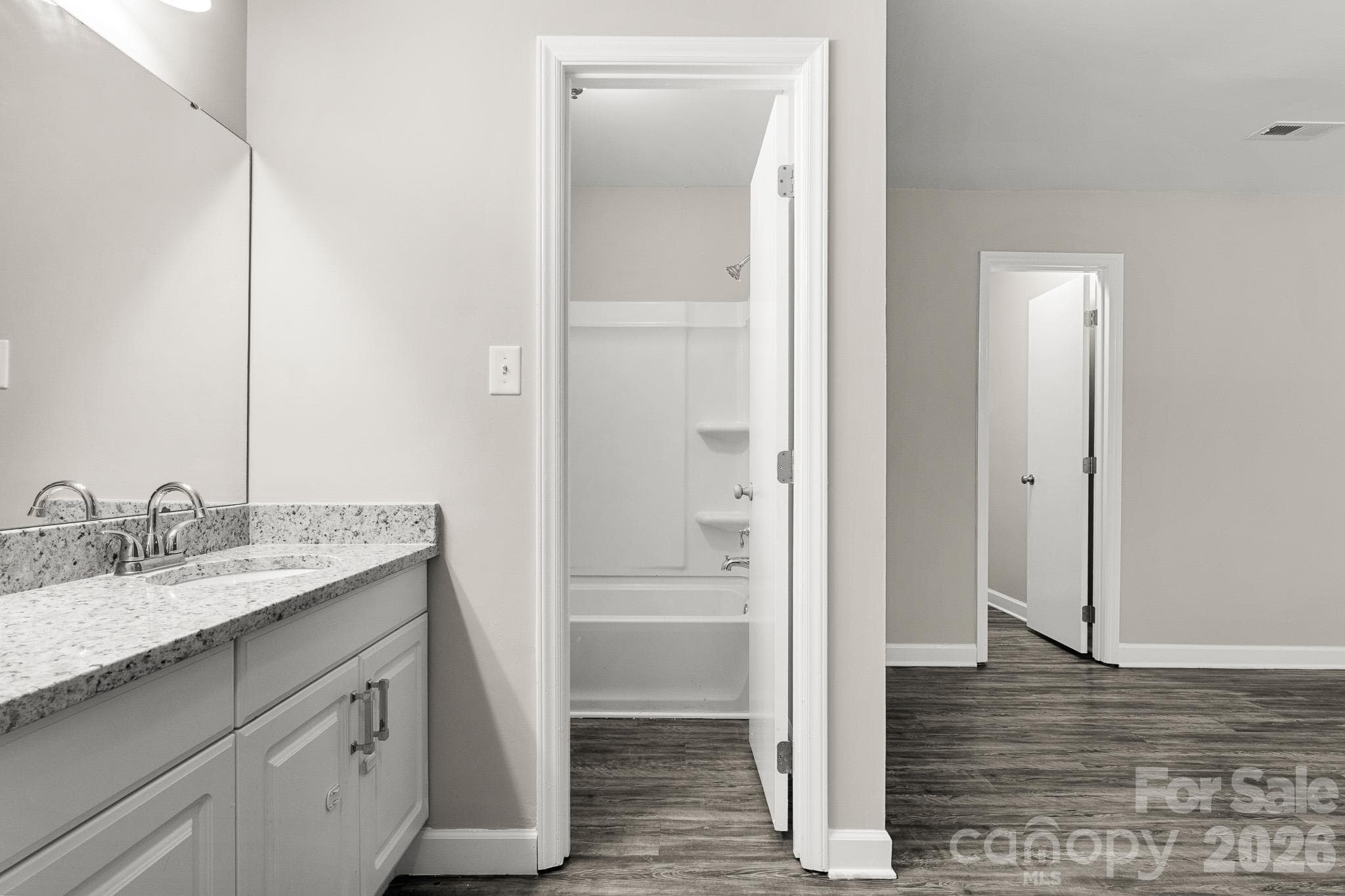 Single Family Residence at 7607 Eastbourne Road, Charlotte, photo 20 of 46