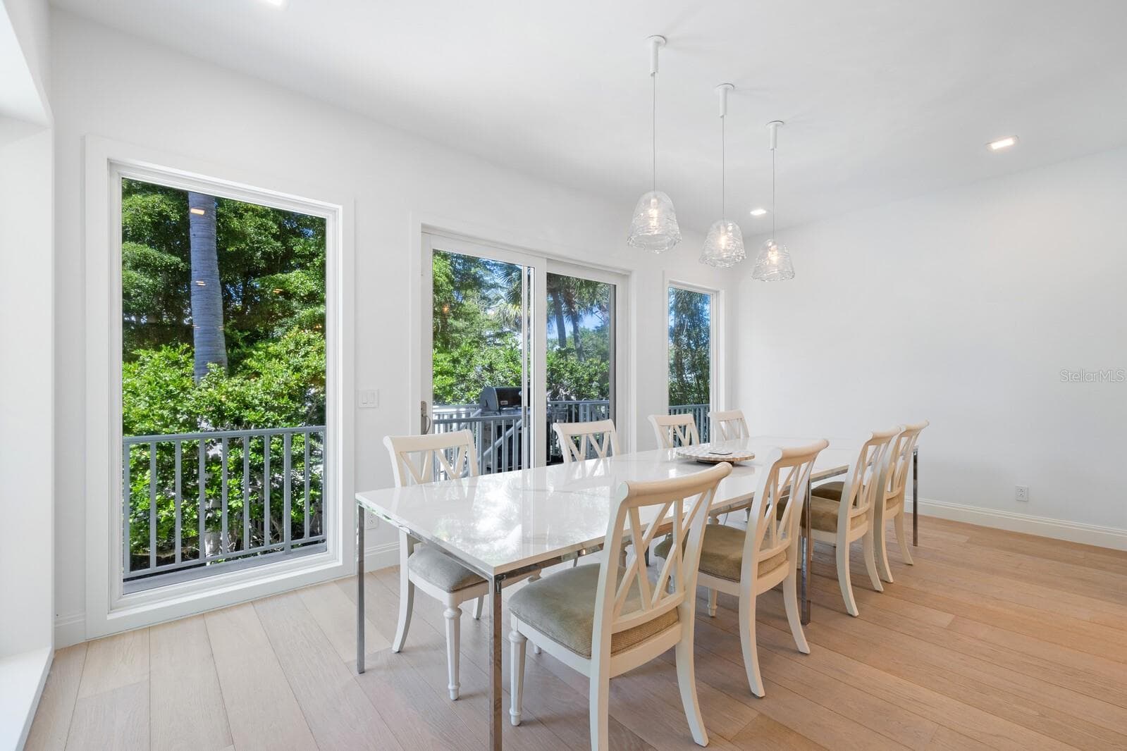 Dining - 2021 20TH ST W, BOCA GRANDE