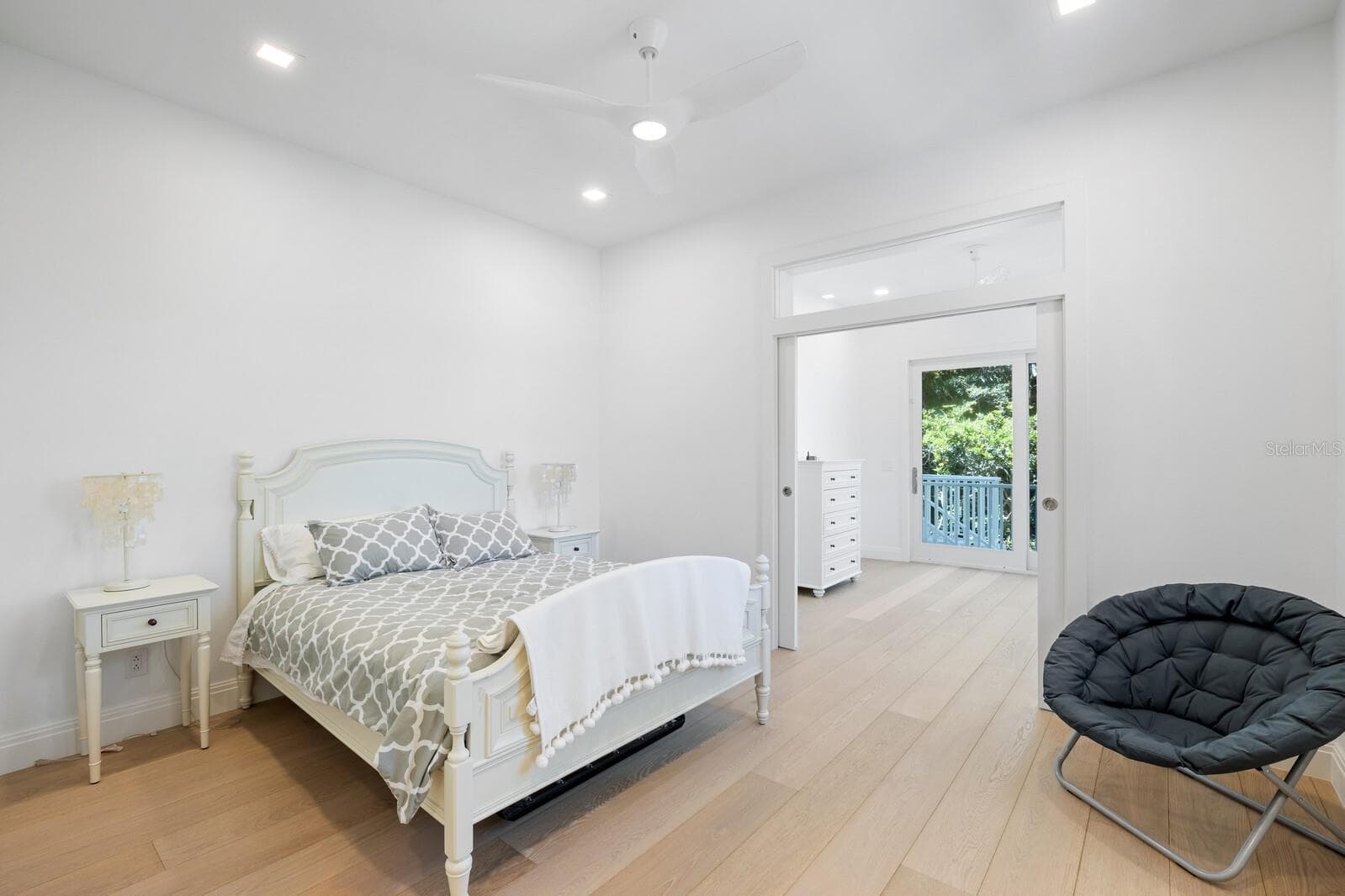 Guest room - 2021 20TH ST W, BOCA GRANDE