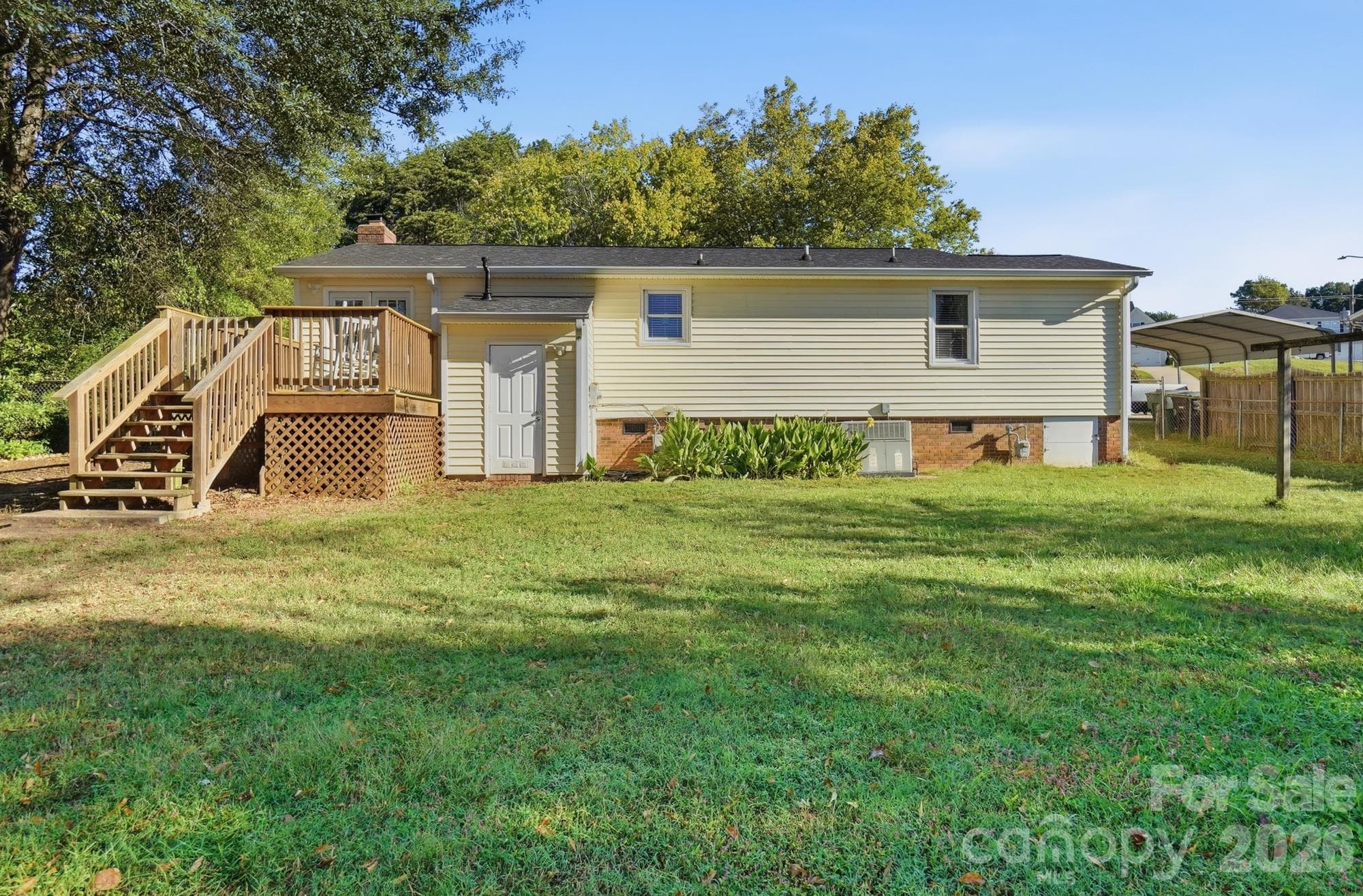 Single Family Residence at 1509 Yellowstone Court, Gastonia, photo 38 of 49