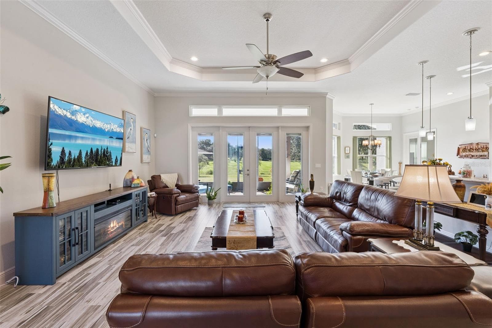 Light and bright open concept floor plan - 36819 WOLF CT, EUSTIS