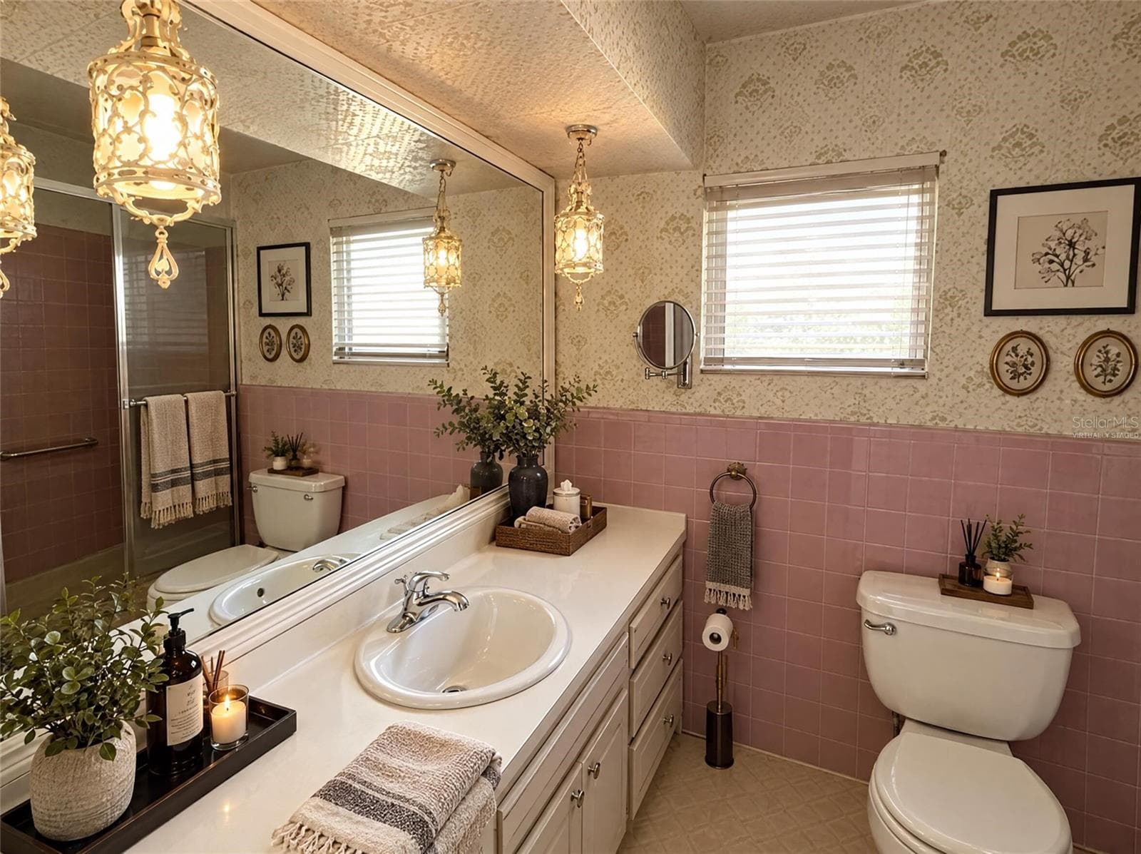 Virtually Staged - 925 W CIMMERON DR, TAMPA