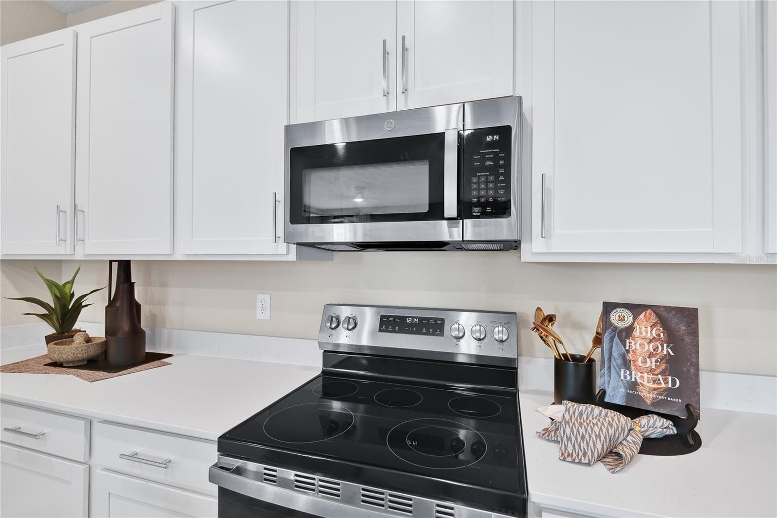 Single Family Residence at 5166 KINSLEY DR, LAKE WALES, photo 6 of 19