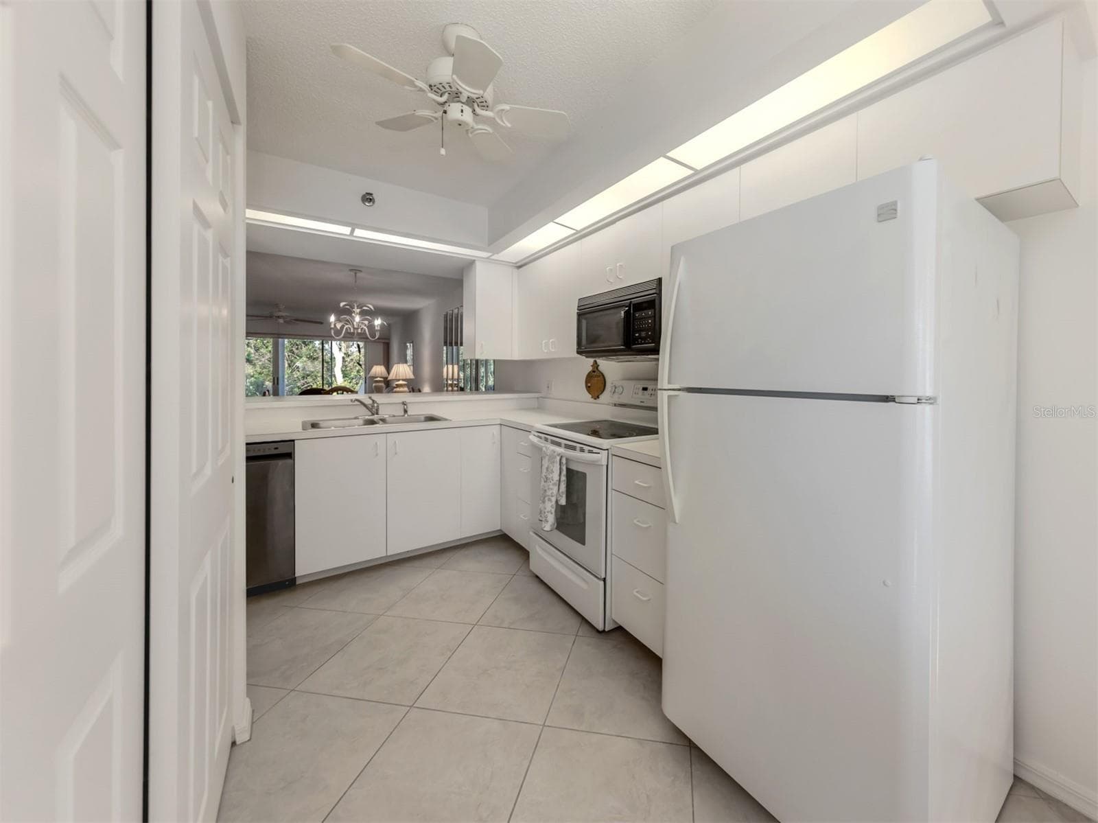 Condominium at 801 WATERSIDE DR #102, VENICE, photo 16 of 77