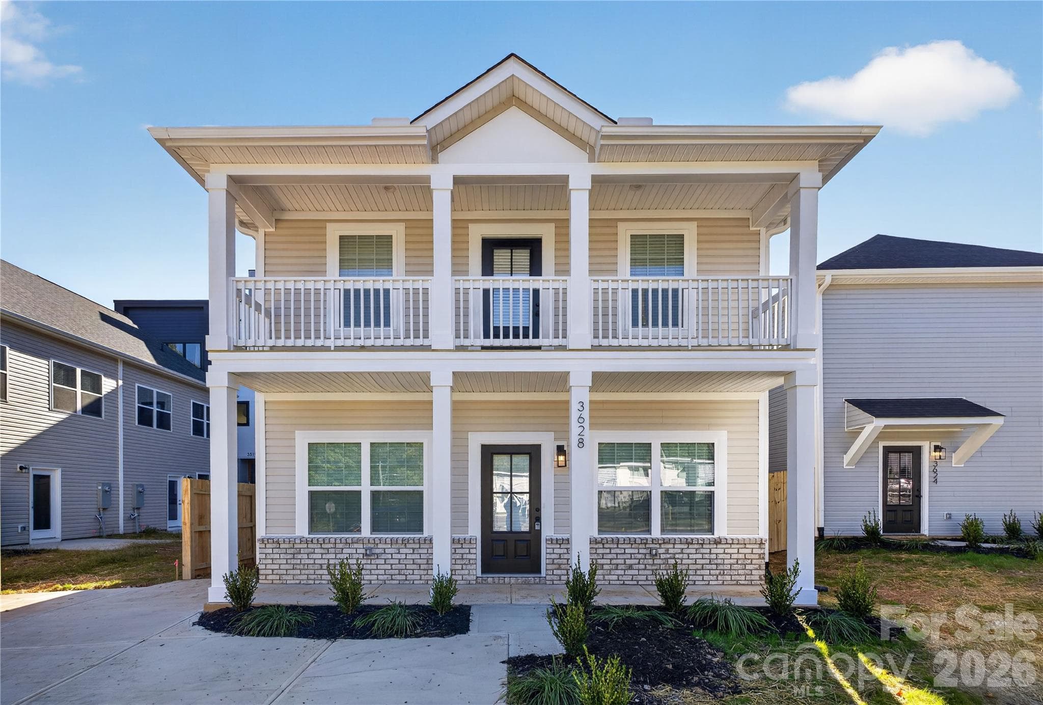 Single Family Residence at 3628 Glenwood Drive, Charlotte, photo 2 of 27