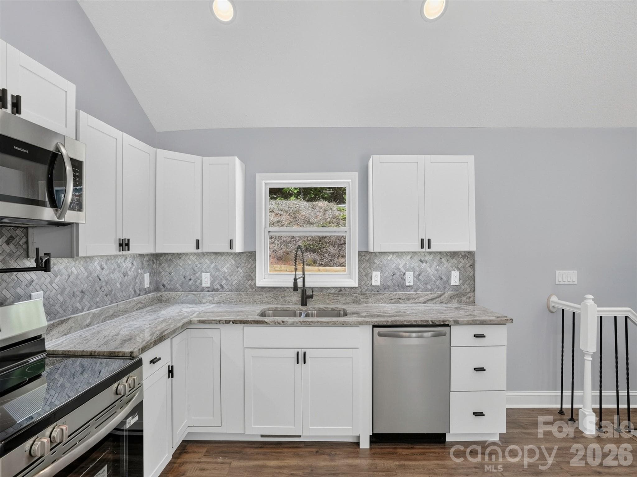 Single Family Residence at 594 McMillan Drive, Hendersonville, photo 15 of 46