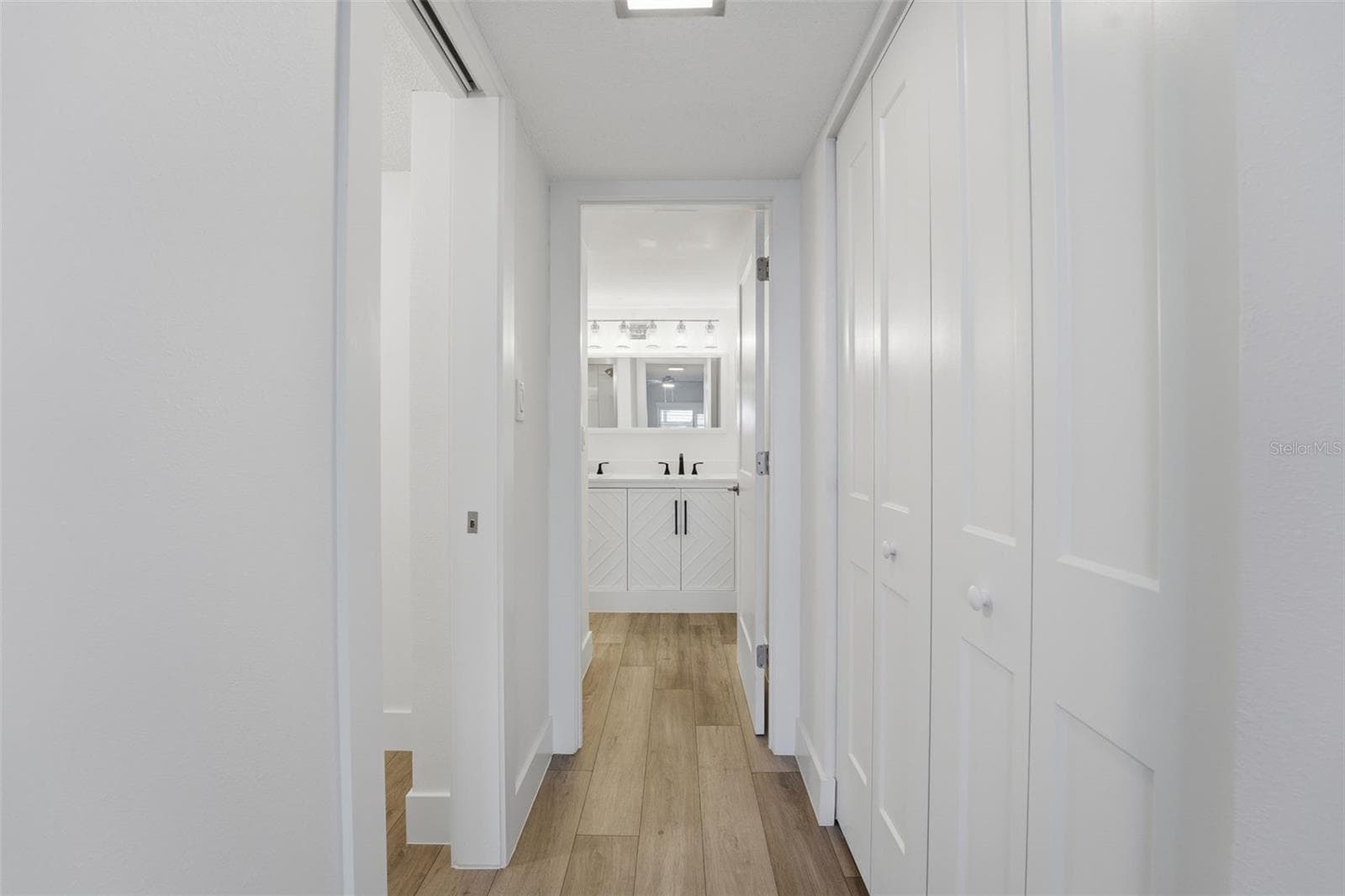 Able to add laundry in closet to right - 1150 TARPON CENTER DR #101, 1-A, VENICE