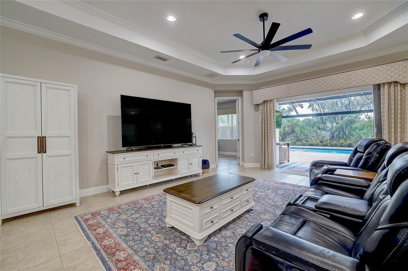 Single Family Residence at 3718 WOODCLIFF LAKE TER, SARASOTA, photo 9 of 57