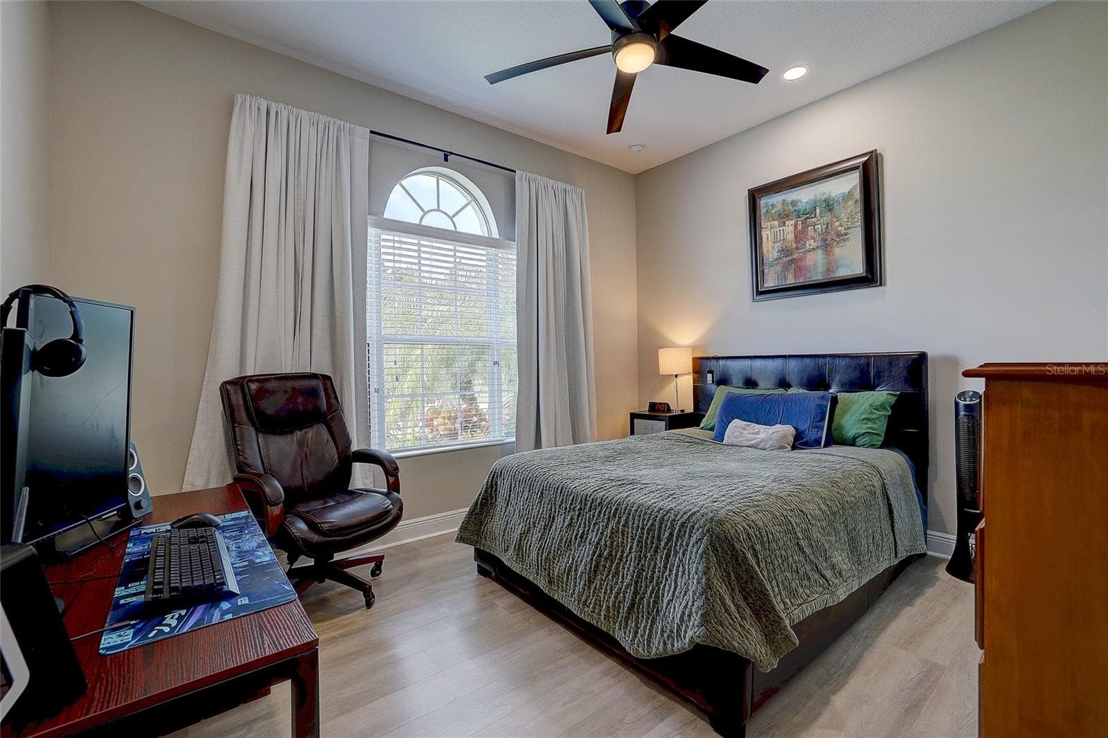 Single Family Residence at 3718 WOODCLIFF LAKE TER, SARASOTA, photo 27 of 57