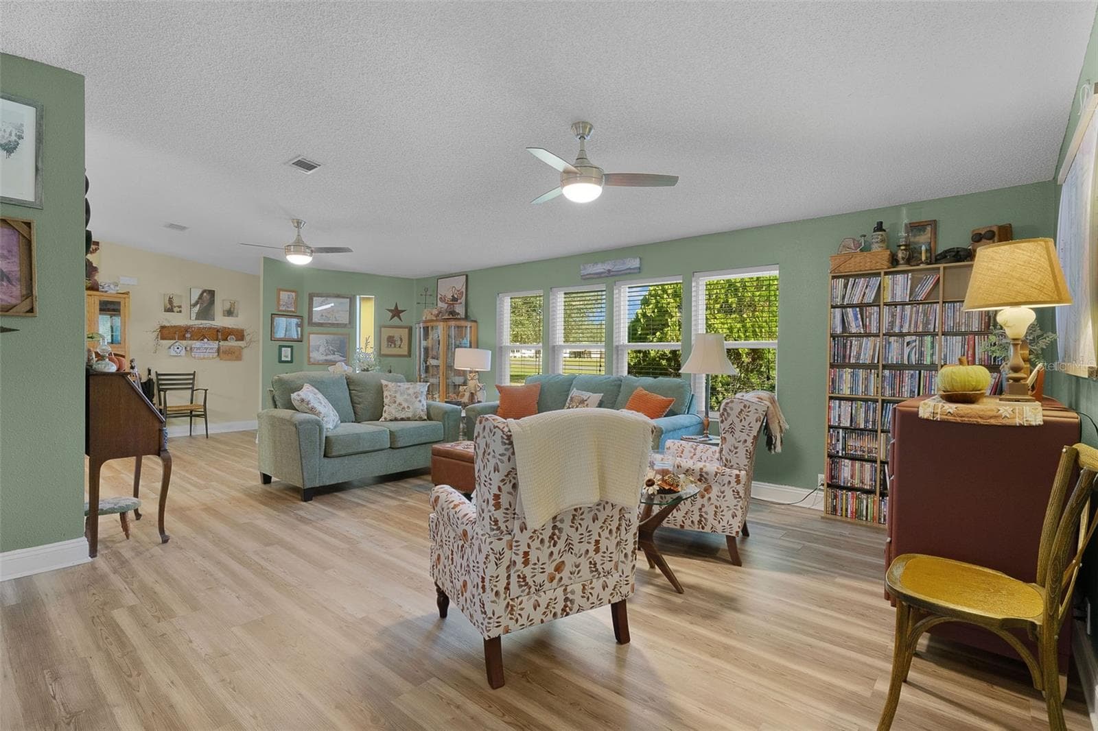 Livingroom - 8333 COUNTY ROAD 109A-1, LADY LAKE