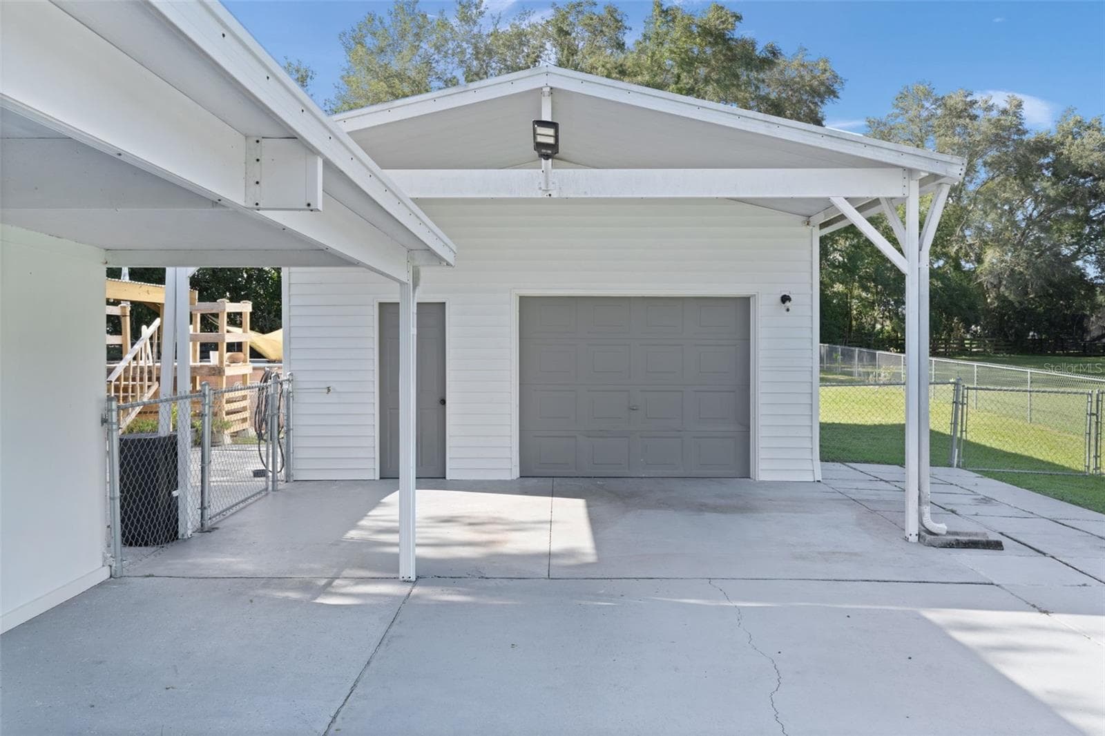 Garage - 8333 COUNTY ROAD 109A-1, LADY LAKE