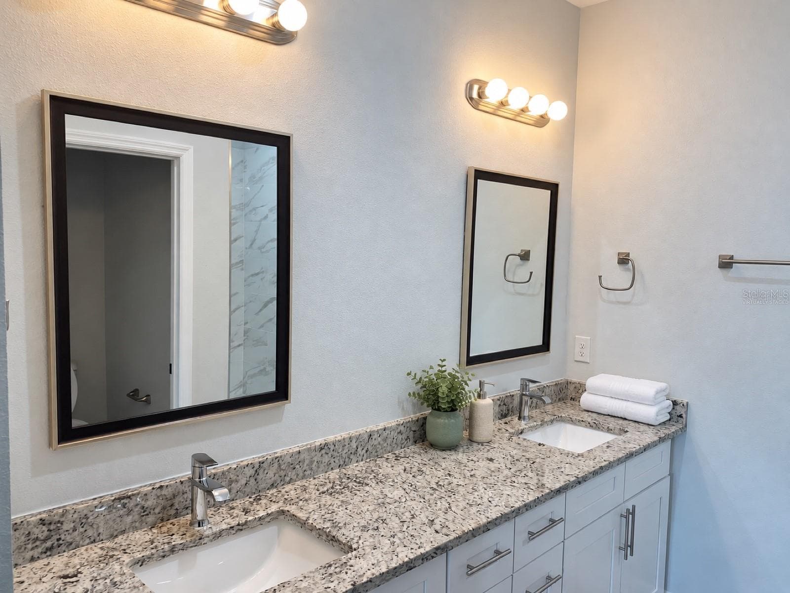 Virtually staged - 14121 MONSERRATE LN, PORT CHARLOTTE