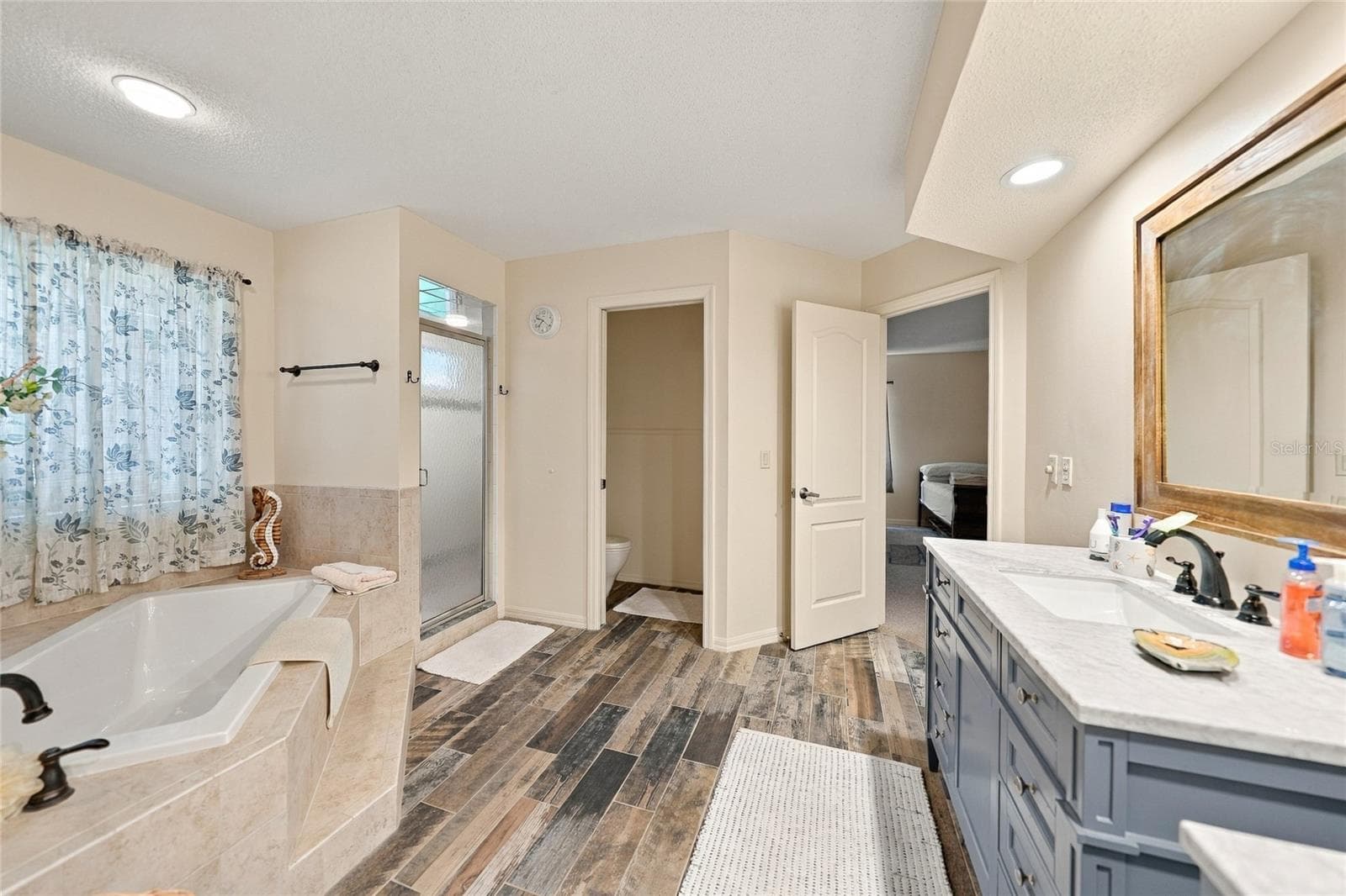 Single Family Residence at 194 MARACAL WAY, PUNTA GORDA, photo 47 of 94