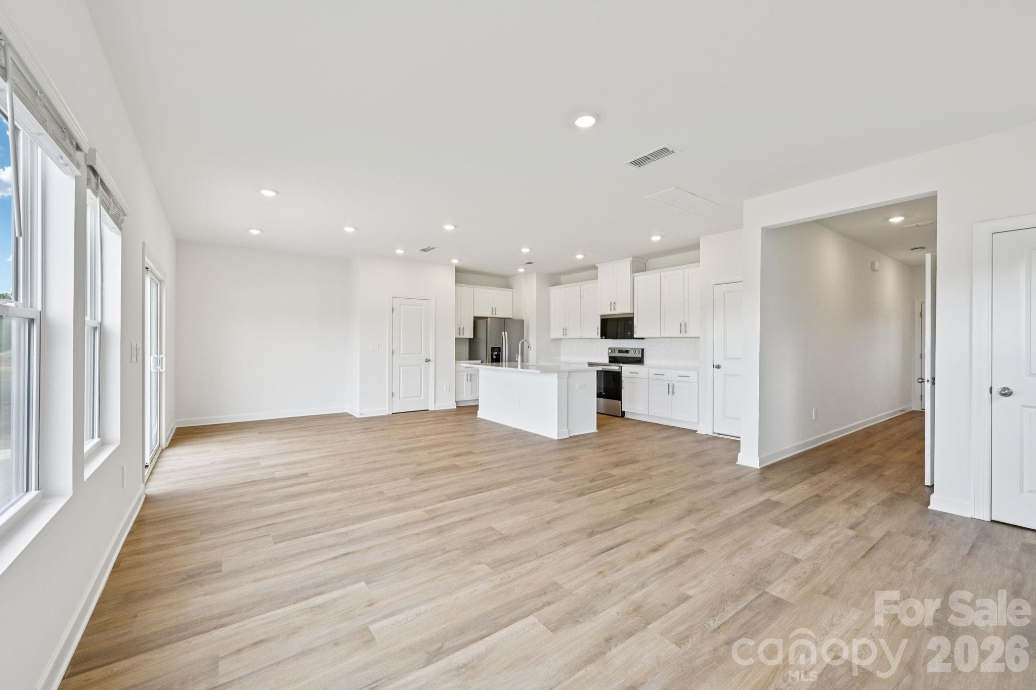 Single Family Residence at 1440 Wildflower Street, Newton, photo 3 of 31