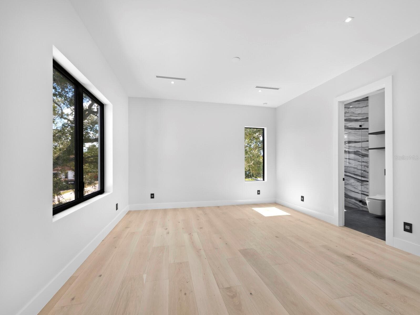 Single Family Residence at 2089 ARLINGTON ST, SARASOTA, photo 29 of 42