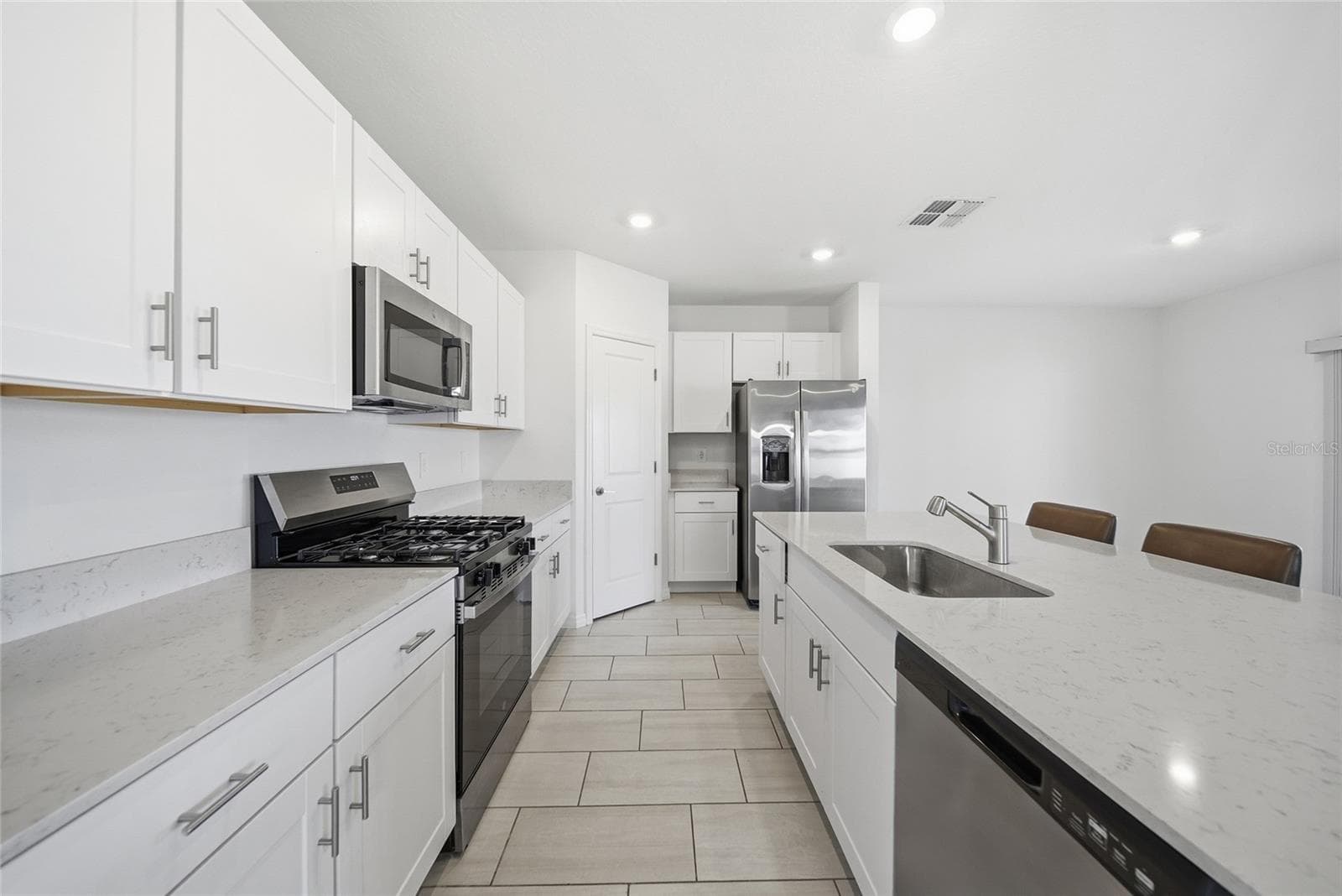 Single Family Residence at 13127 EMPRESS JEWEL TRL, PARRISH, photo 10 of 42