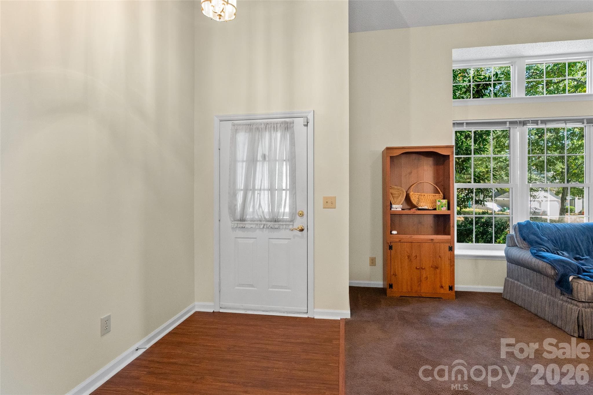 Single Family Residence at 10913 Lassen Court, Charlotte, photo 4 of 40