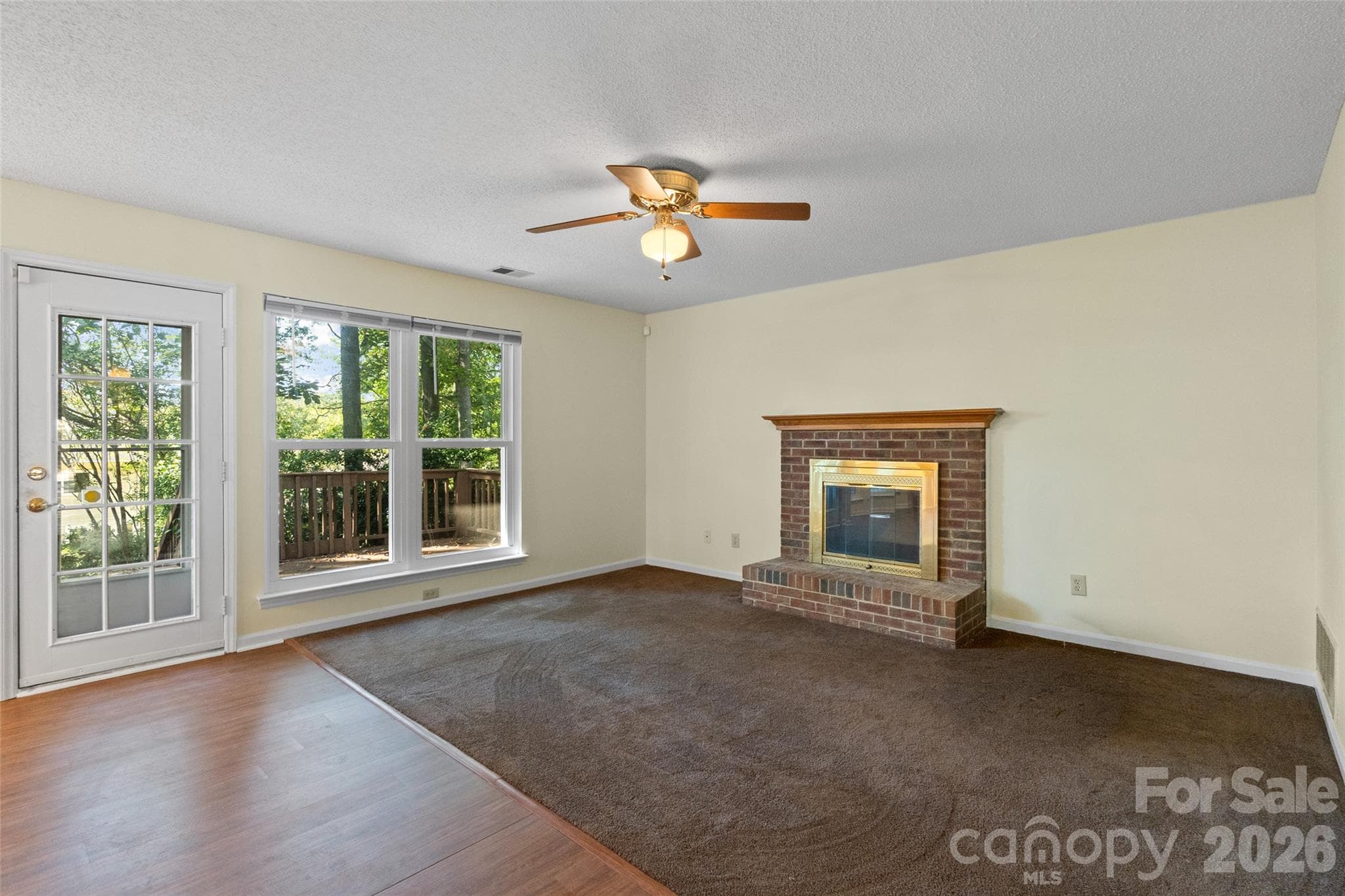 Single Family Residence at 10913 Lassen Court, Charlotte, photo 8 of 40
