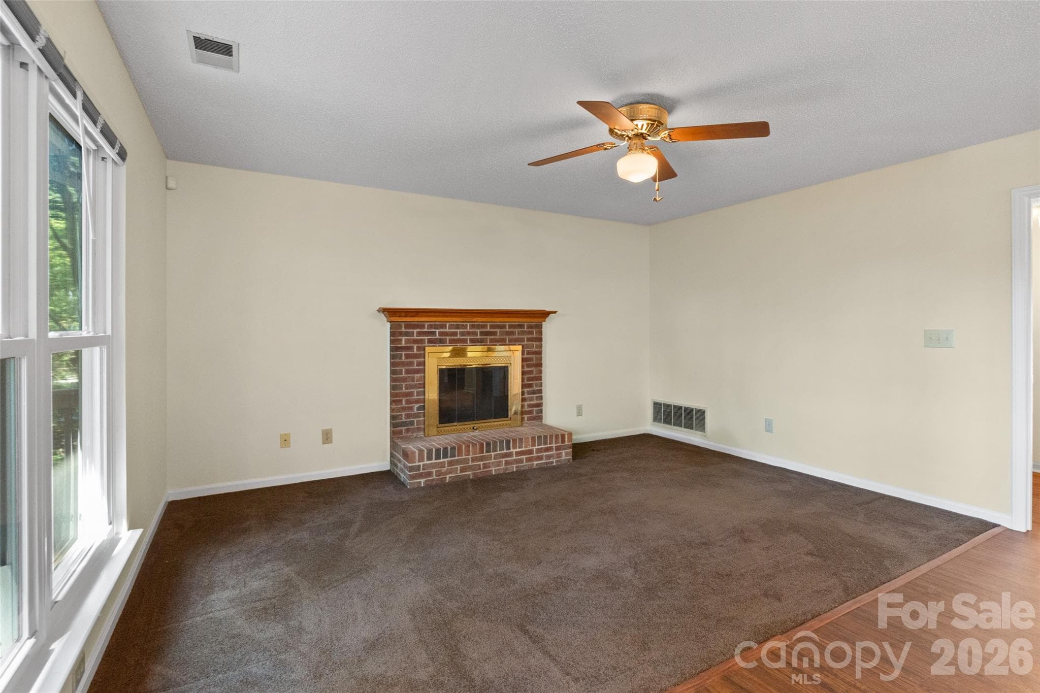 Single Family Residence at 10913 Lassen Court, Charlotte, photo 9 of 40