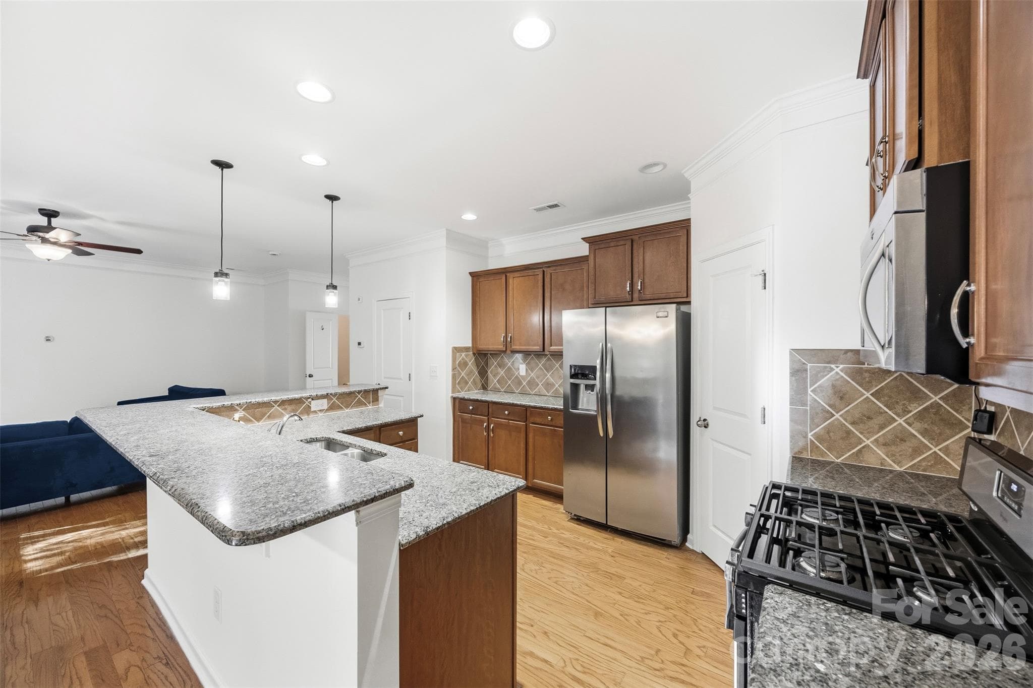 Single Family Residence at 3922 Northerly Island Court, Gastonia, photo 11 of 38
