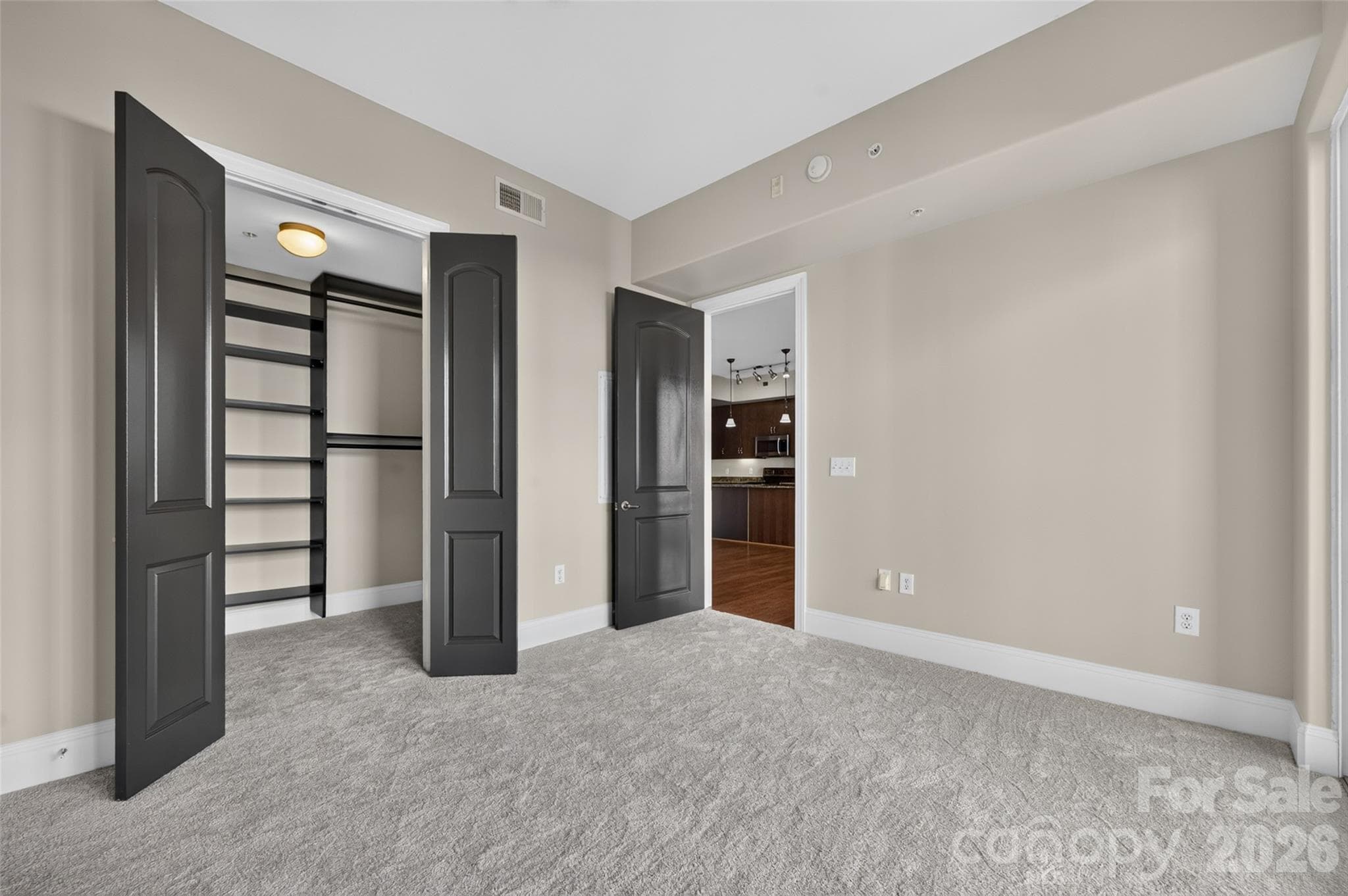 bed 2 with built in closet - 4620 Piedmont Row Drive, Charlotte
