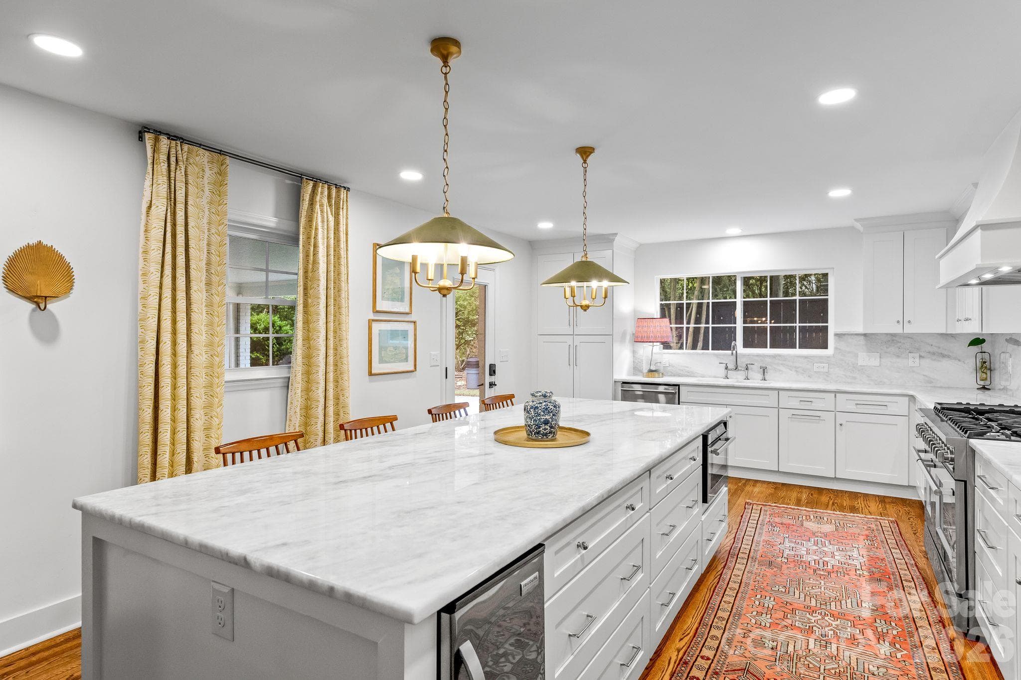 Single Family Residence at 4015 Oldfield Road, Charlotte, photo 12 of 48