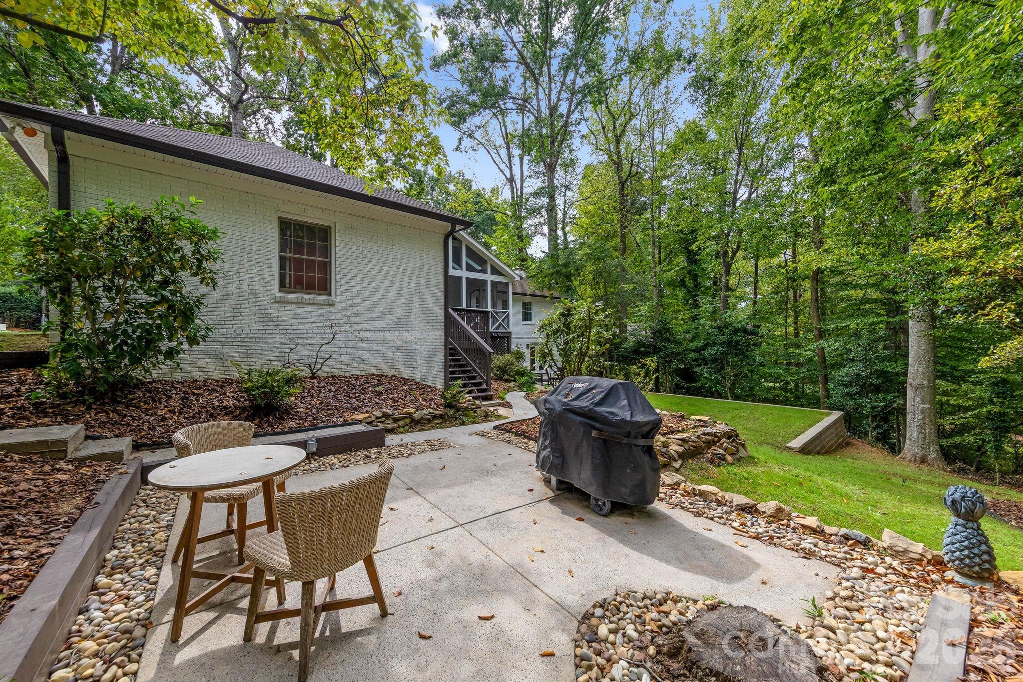 Single Family Residence at 4015 Oldfield Road, Charlotte, photo 38 of 48