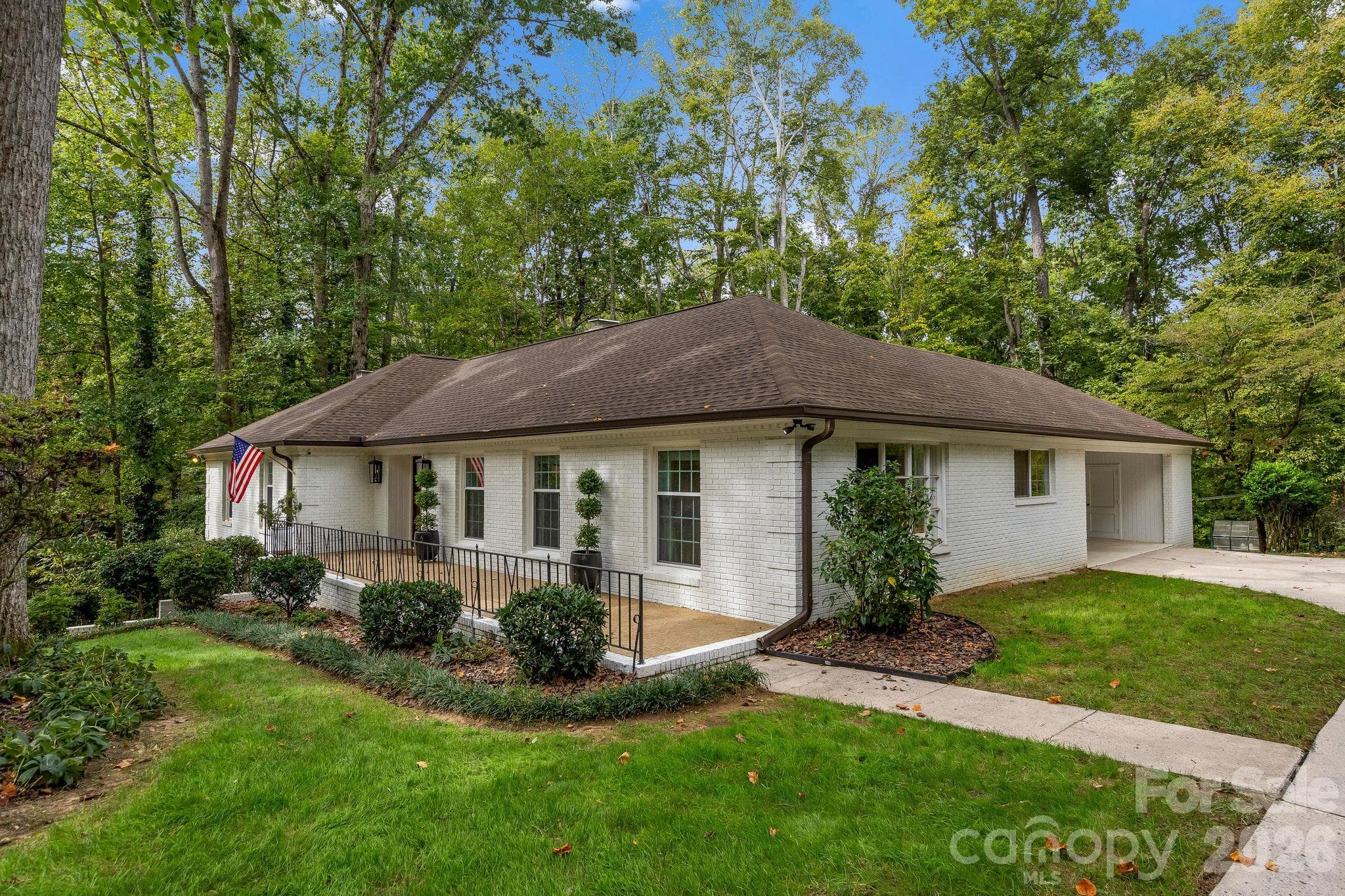 Single Family Residence at 4015 Oldfield Road, Charlotte, photo 43 of 48