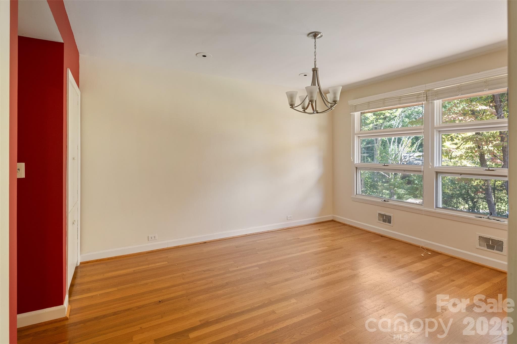 Single Family Residence at 160 17th Avenue NW, Hickory, photo 8 of 48