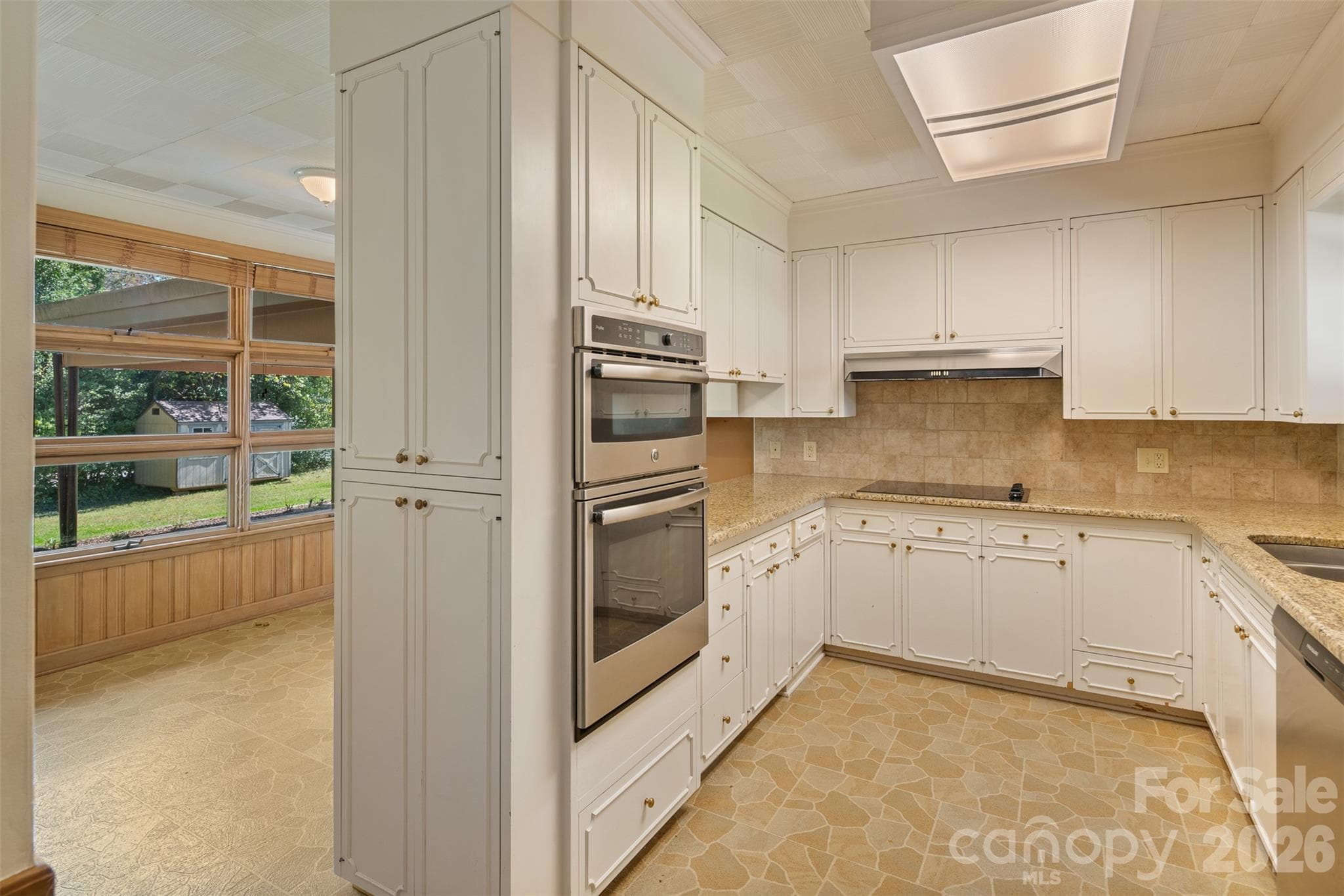 Single Family Residence at 160 17th Avenue NW, Hickory, photo 15 of 48