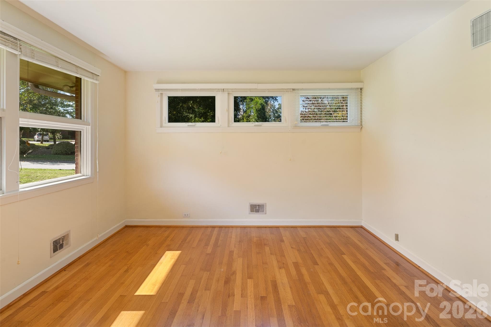 Single Family Residence at 160 17th Avenue NW, Hickory, photo 35 of 48