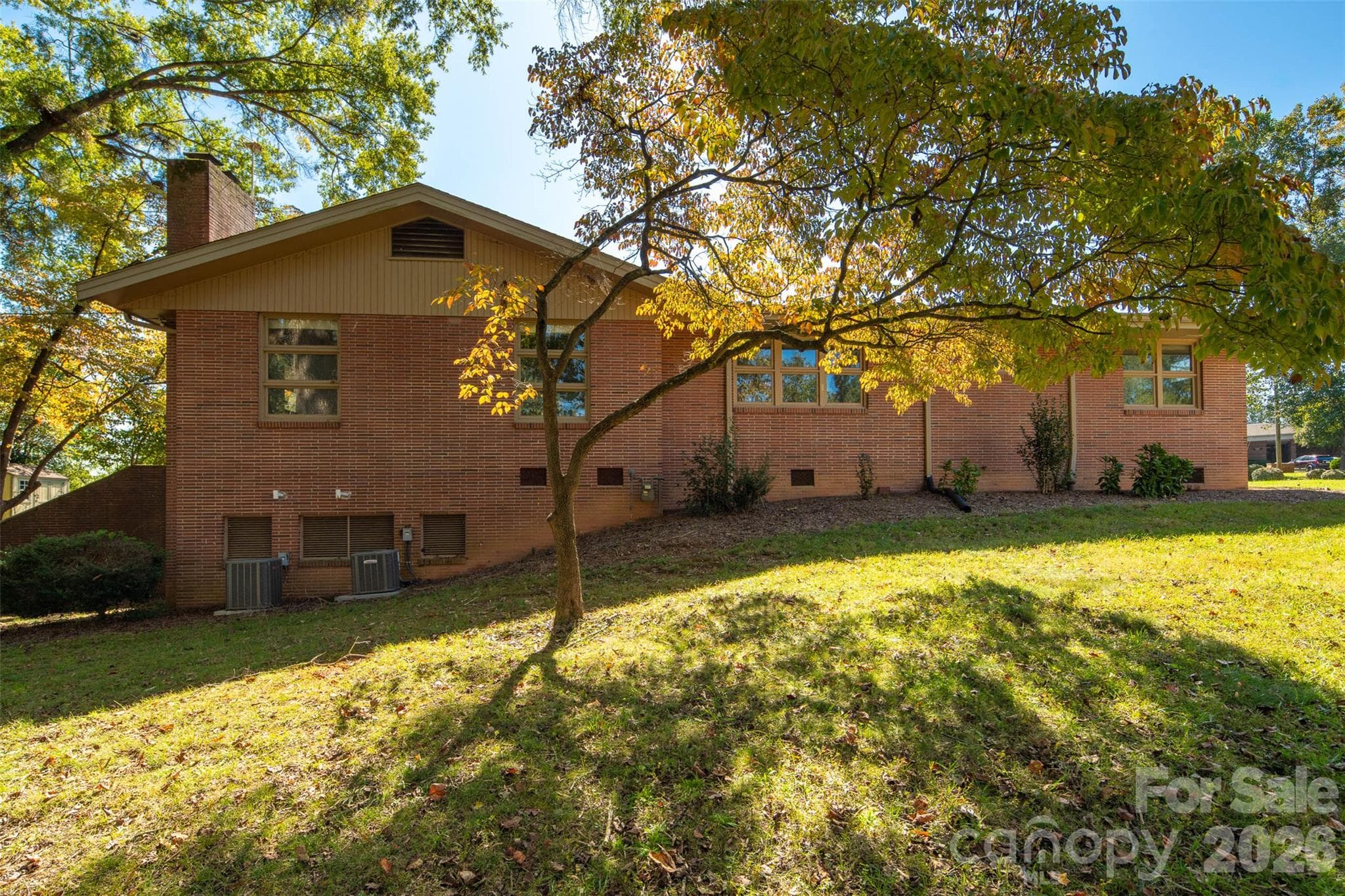 Single Family Residence at 160 17th Avenue NW, Hickory, photo 44 of 48