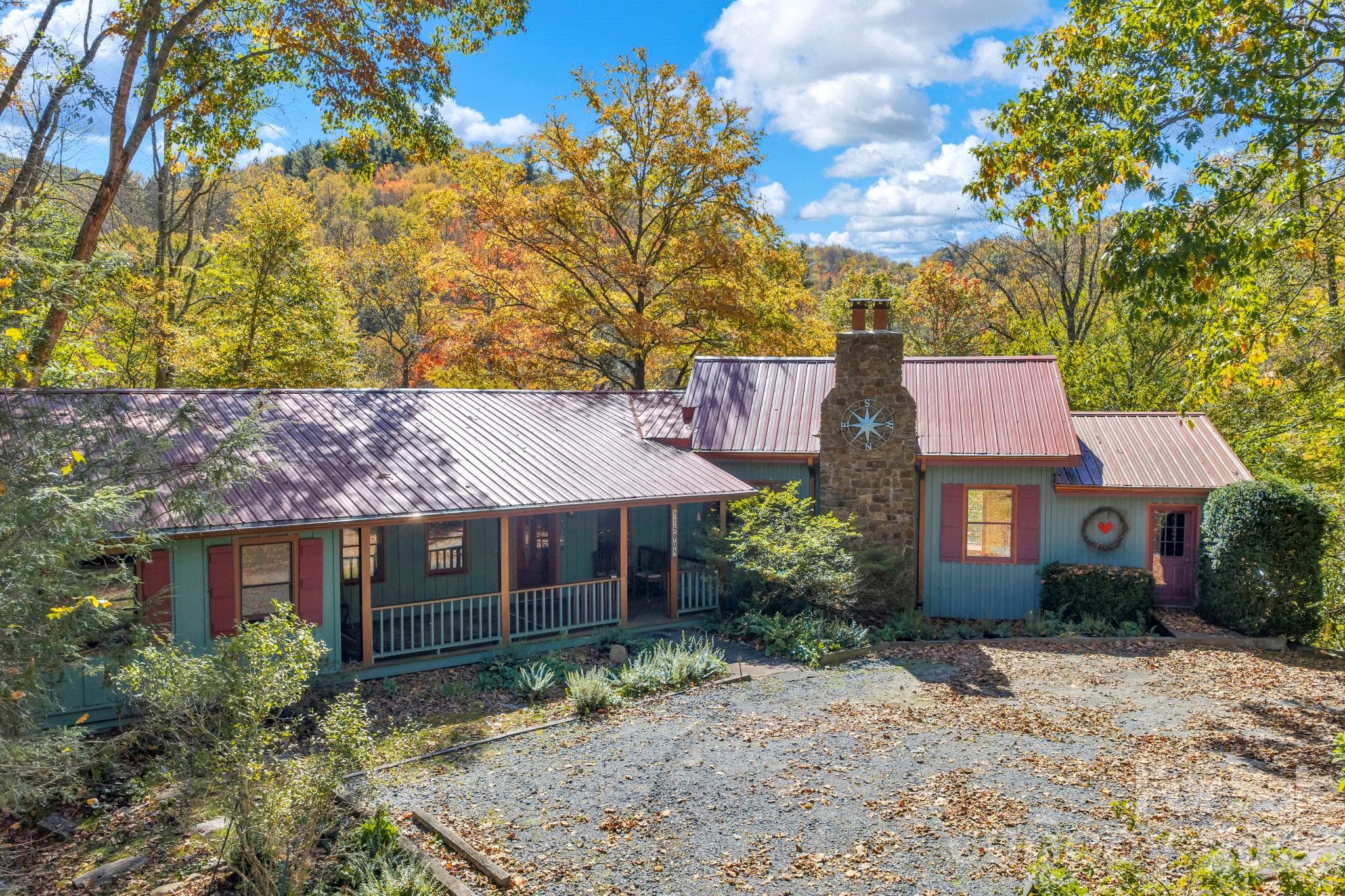 level entry! - 1590 Shulls Mill Road, Boone